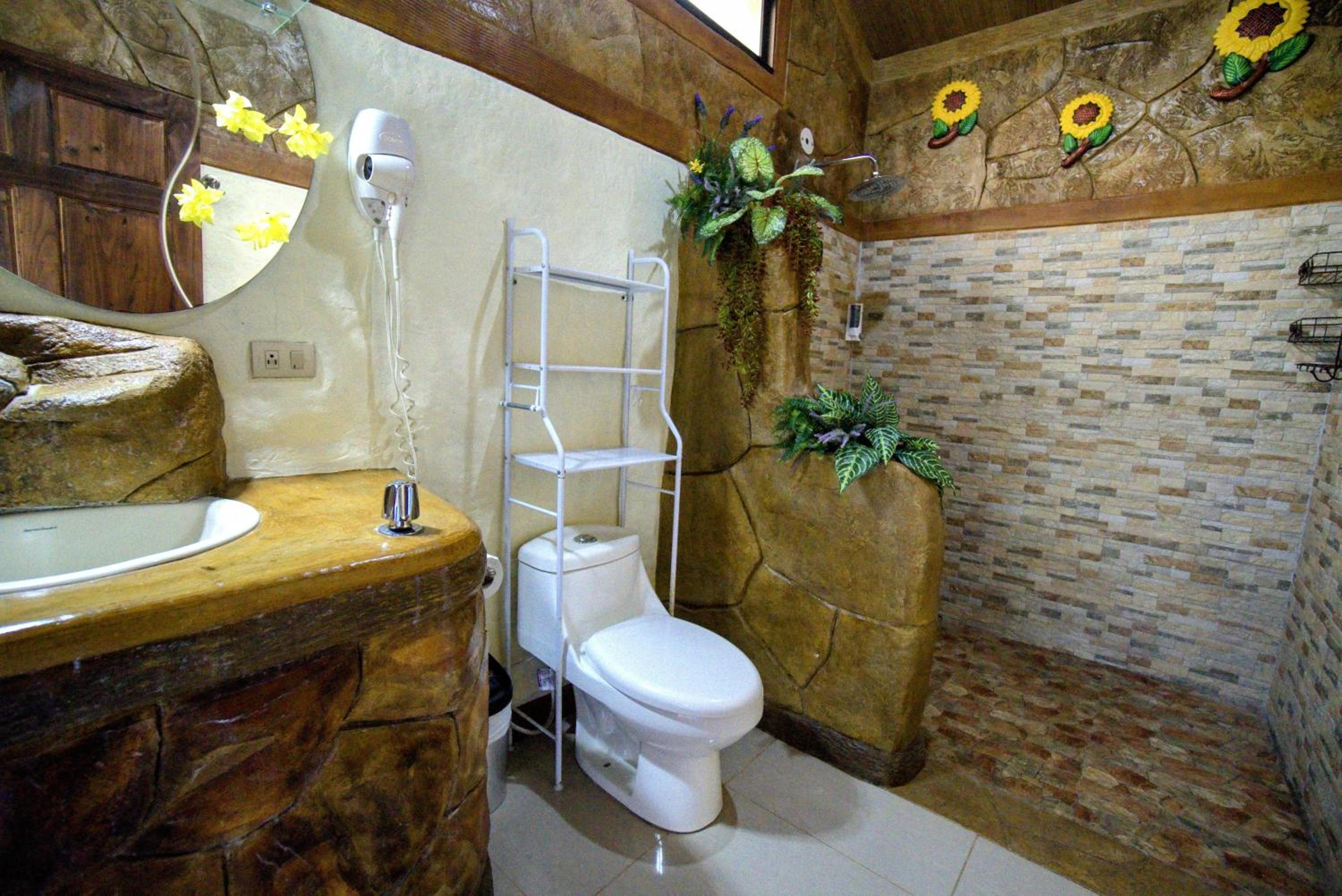 Rustic Arenal Villa+Private Jacuzzi & Volcano View