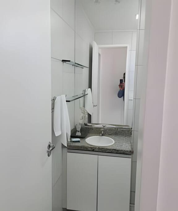 Apartamento encantador 02 dormitórios Maurício de Nassau