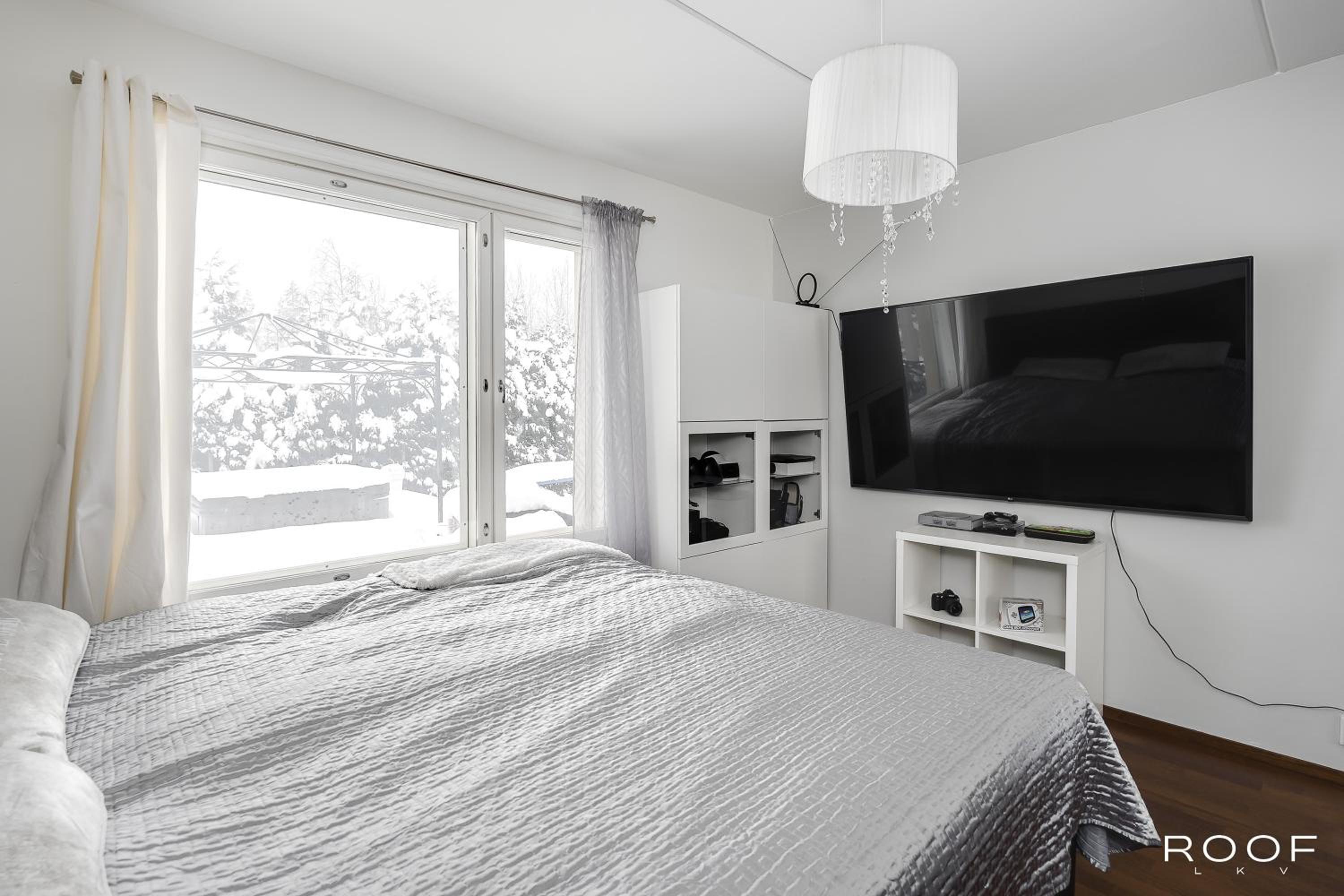 Cozy Holiday Home with Sauna, Outside Jacuzzi & Breakfast view 2