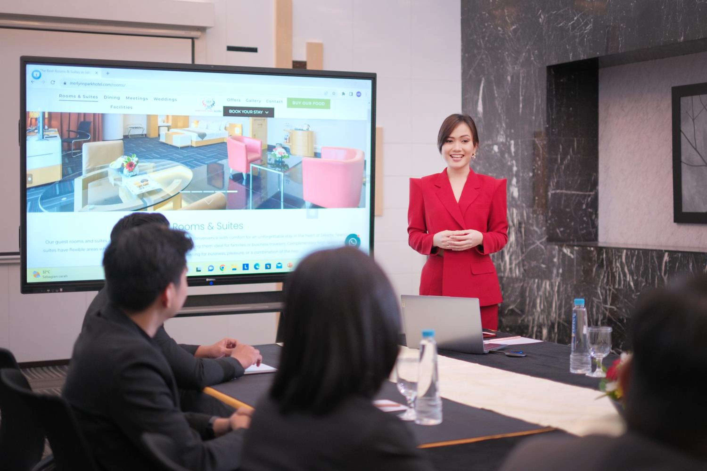 Hotel Merlynn Park Hotel