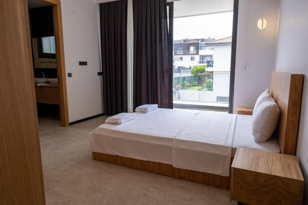 Çeşme merkez 4 oda odalarbanyolu