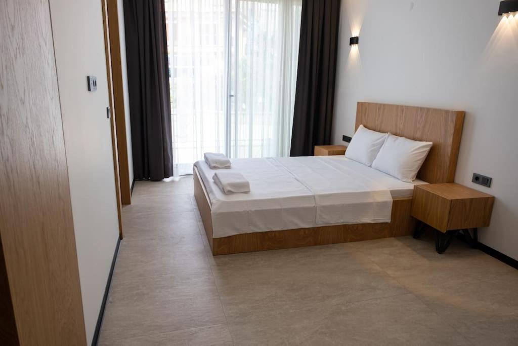 Çeşme merkez 4 oda odalarbanyolu