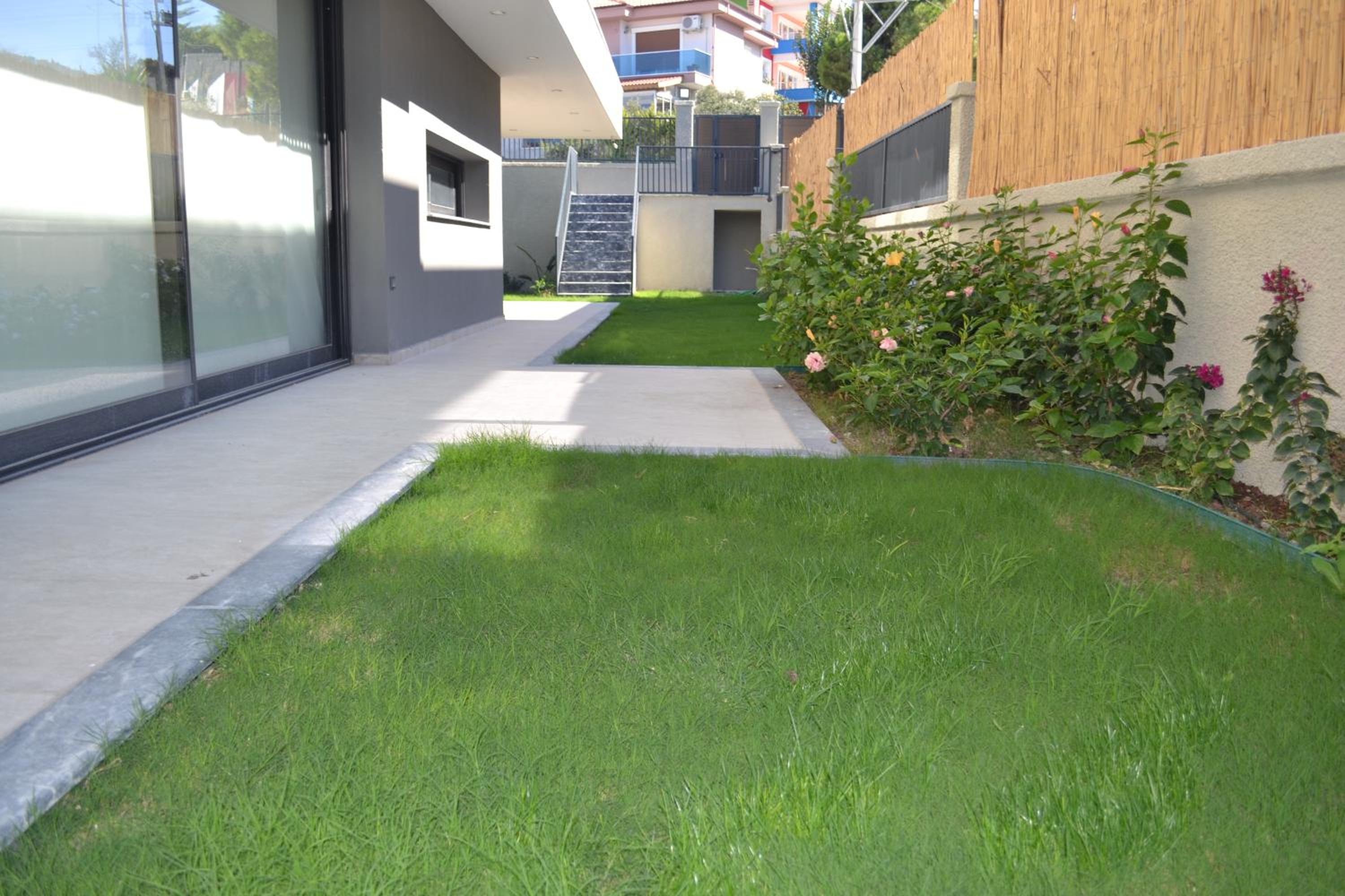Çeşme merkez 4 oda odalarbanyolu