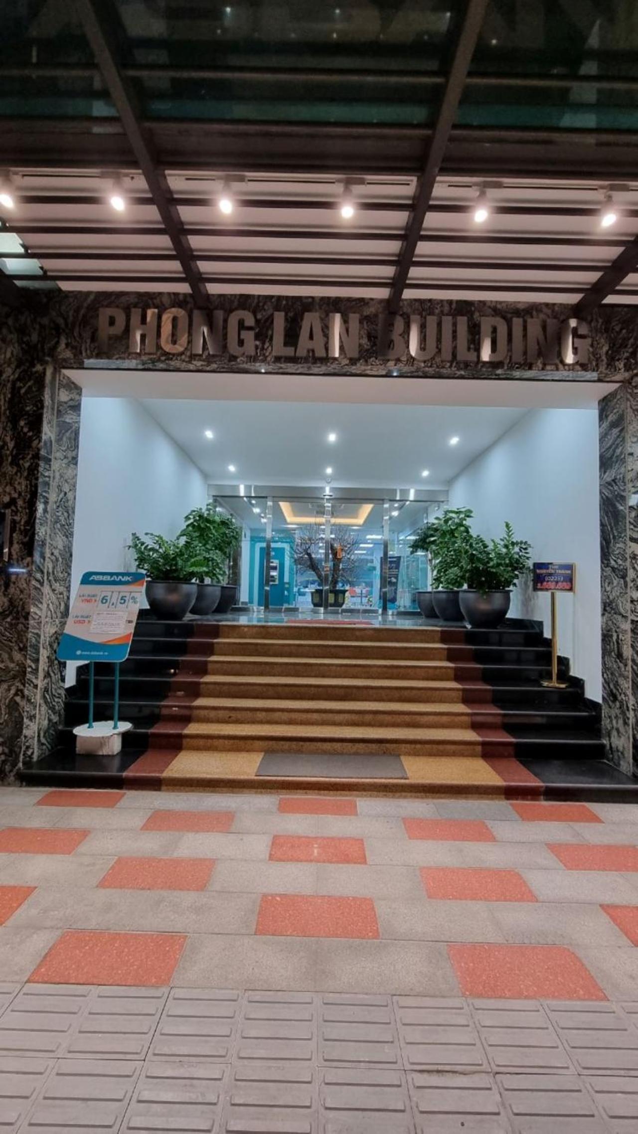 Phong Lan Apartments