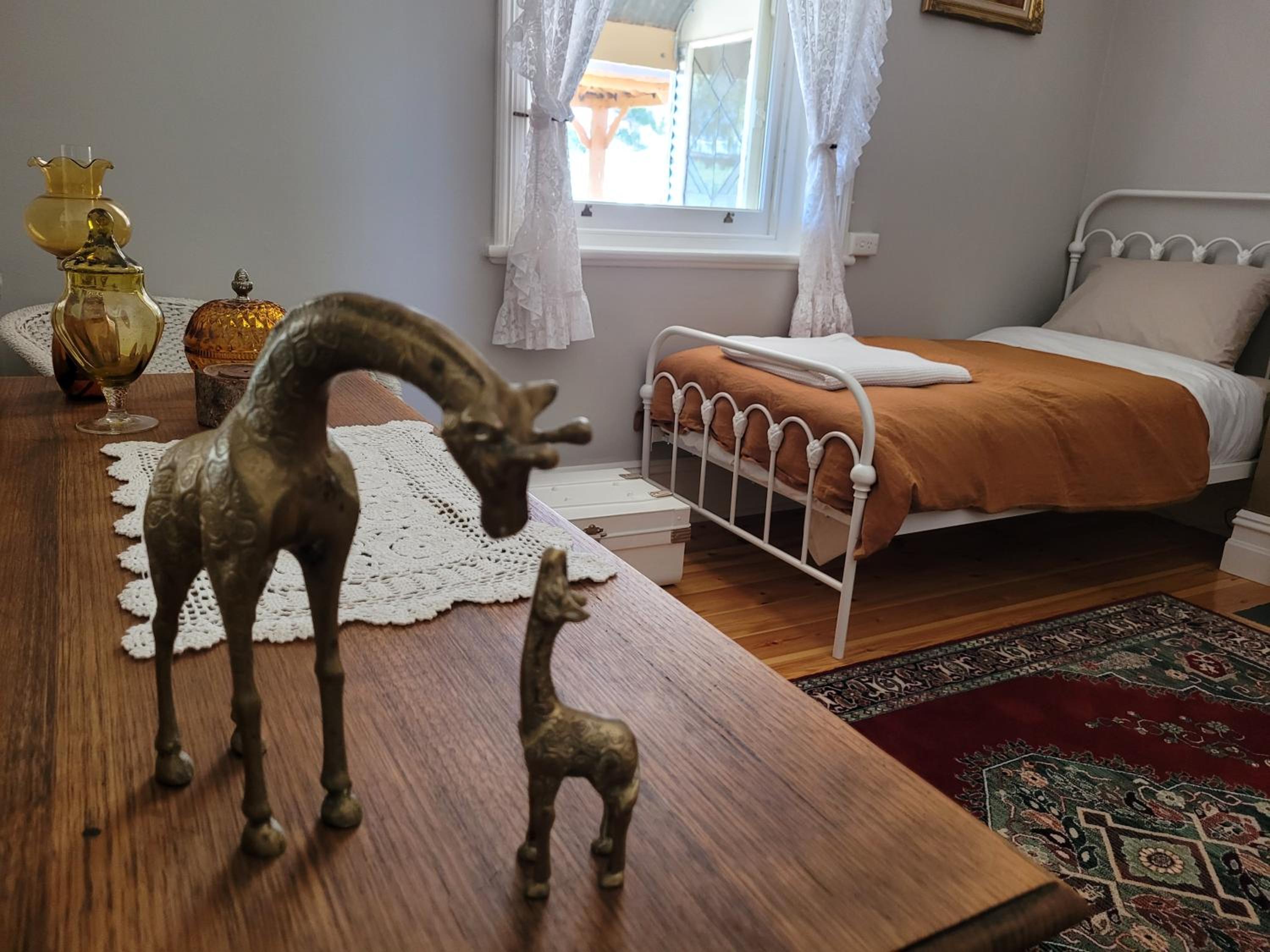 Sunset Ridge Accommodation -Rockville Homestead