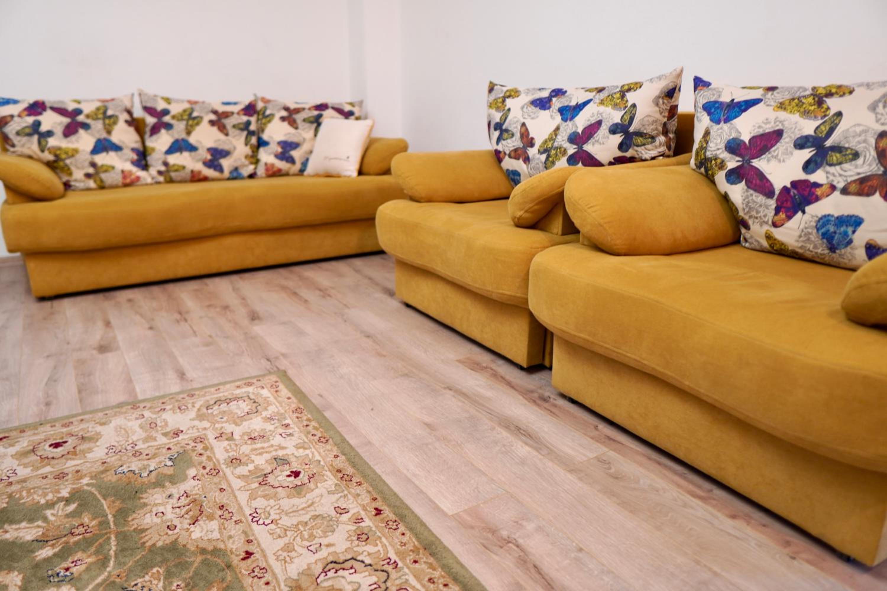 CORESI MALL Large 2 camere, sleeps 6 view 3