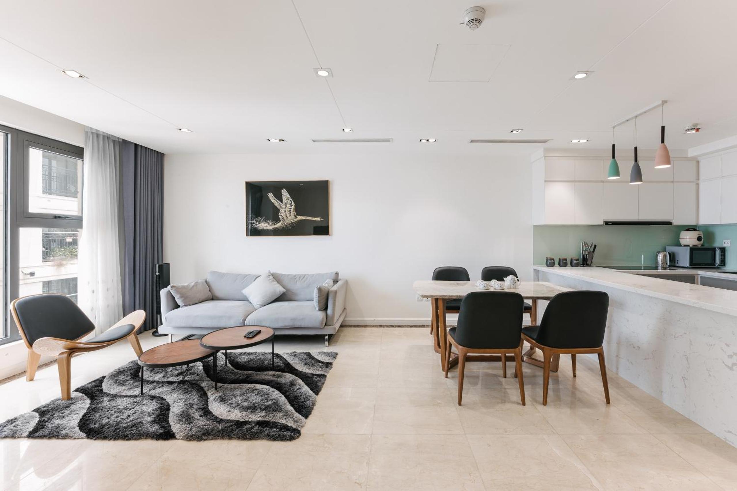 D'Leroi Soleil - Modern Apartment by West Lake