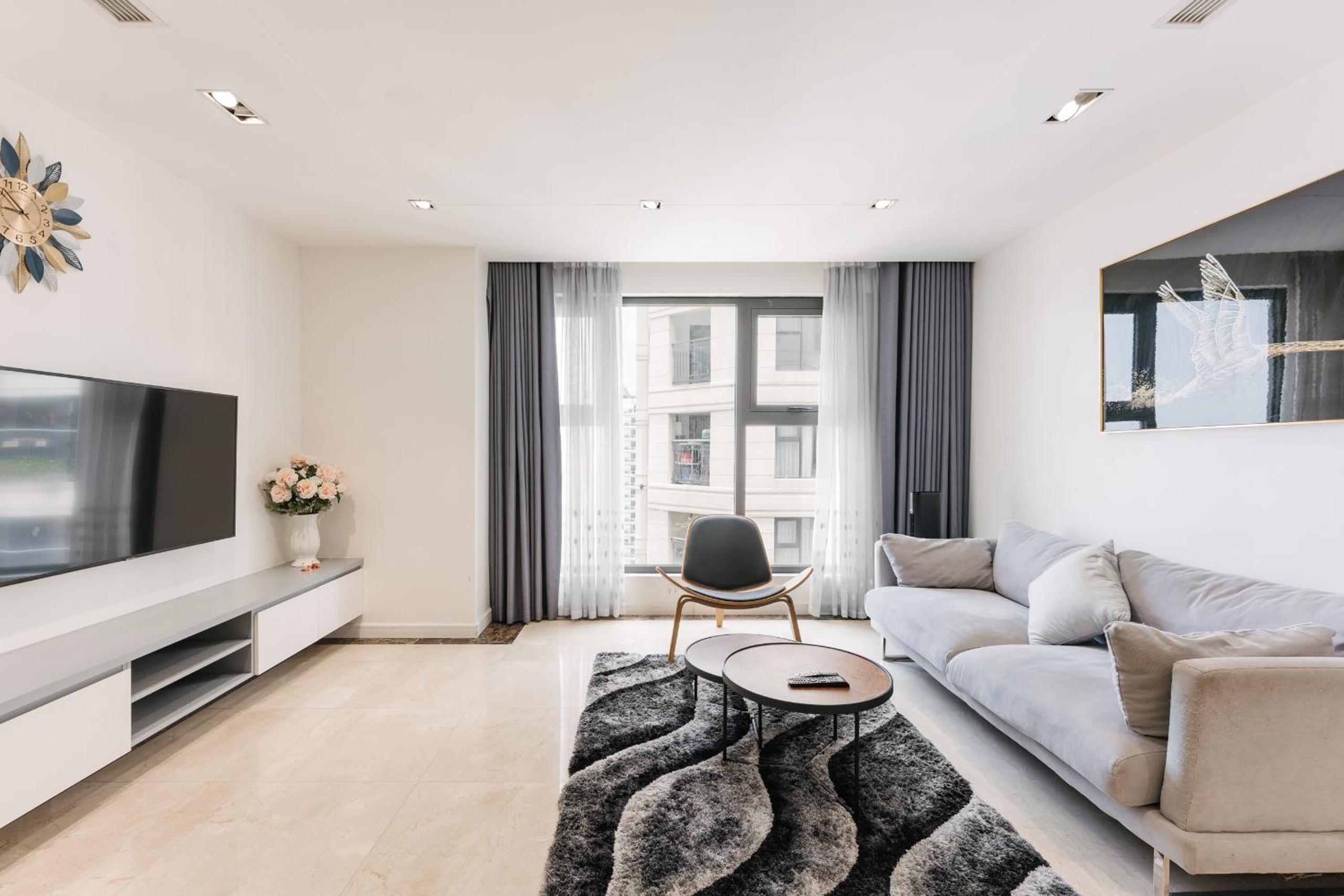D'Leroi Soleil - Modern Apartment by West Lake