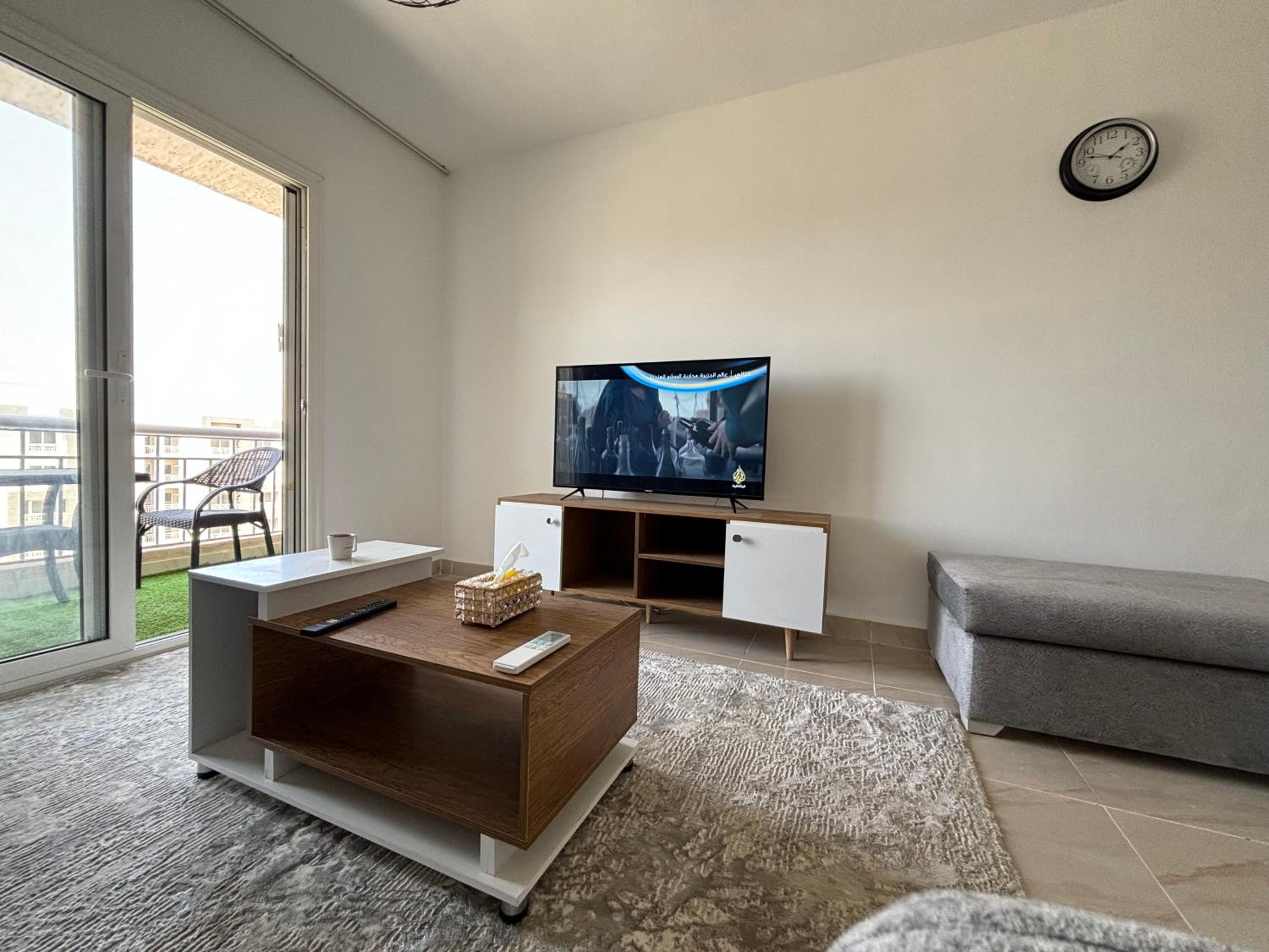 Luxury Inn: 2BR Prime location in Madinaty B12 view 3