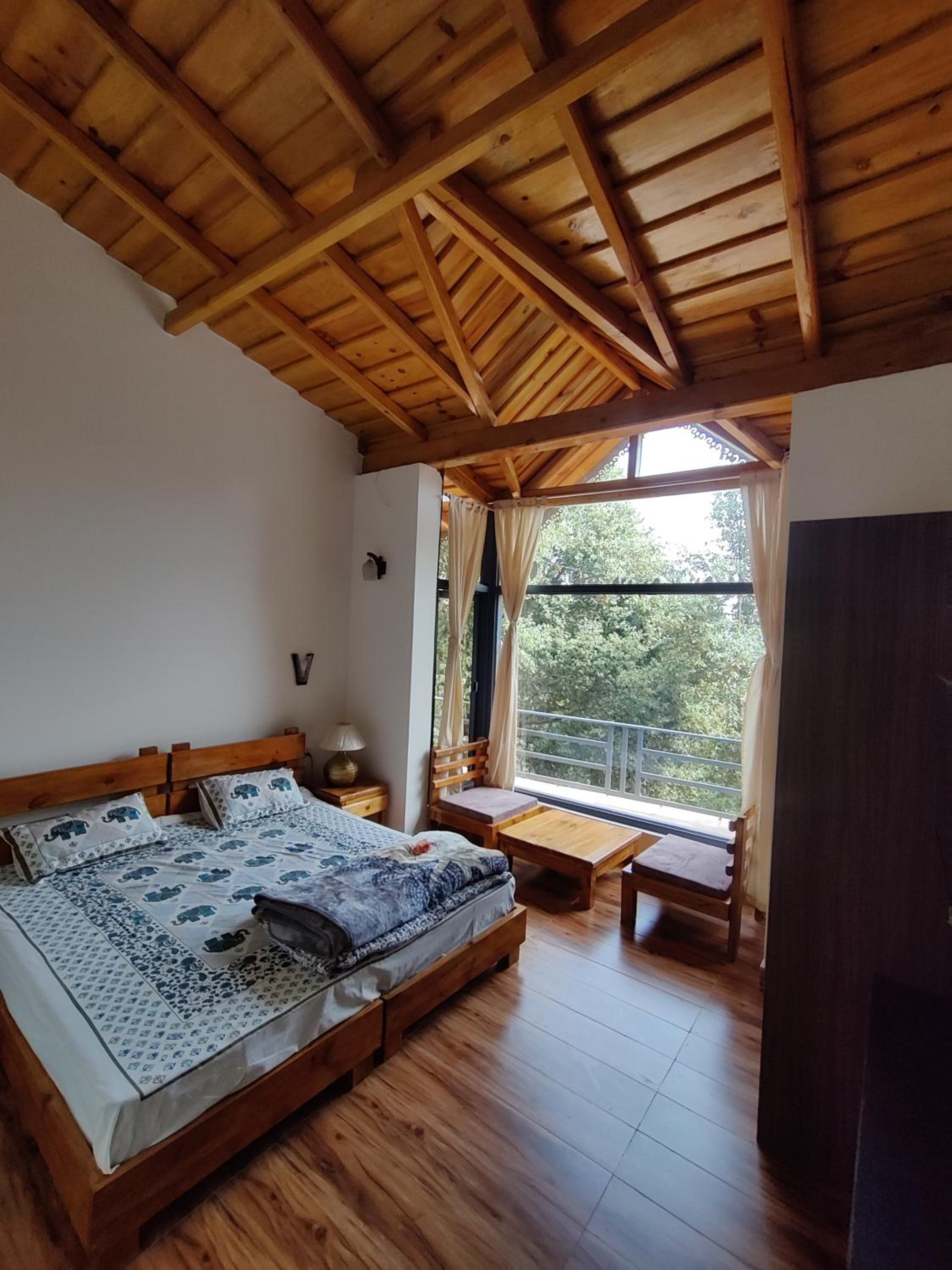 Oakakhi Stays, private room view 4