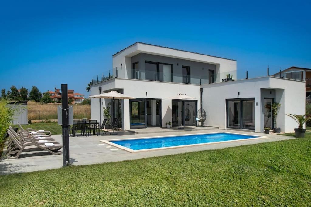 Villa Luna Fiorini by Briskva view 2