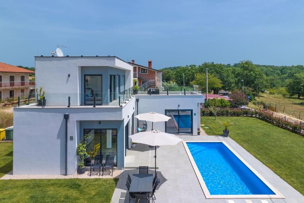 Villa Luna Fiorini by Briskva view 3