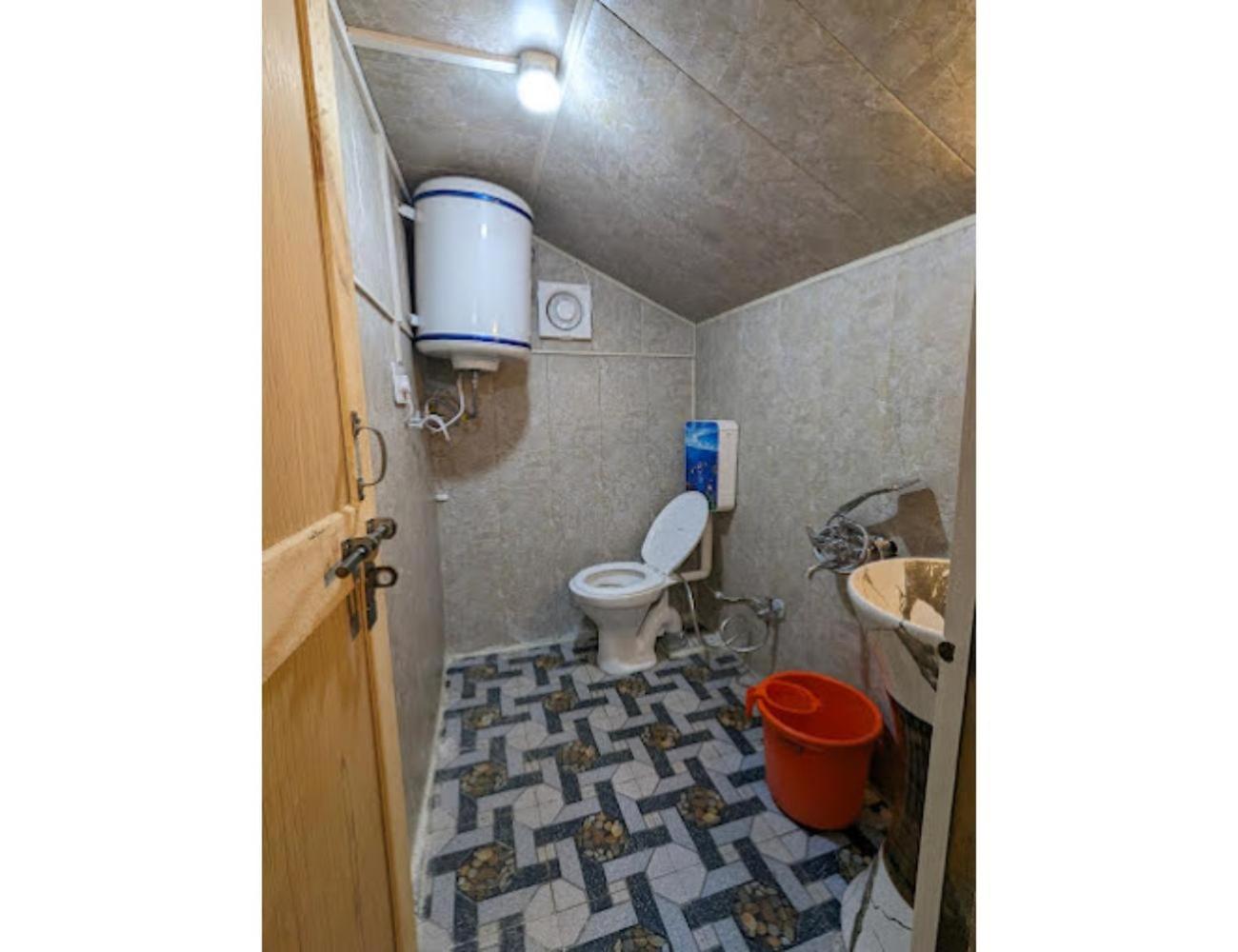 Hotel Nagview Cottage, Jammu and Kashmir view 2