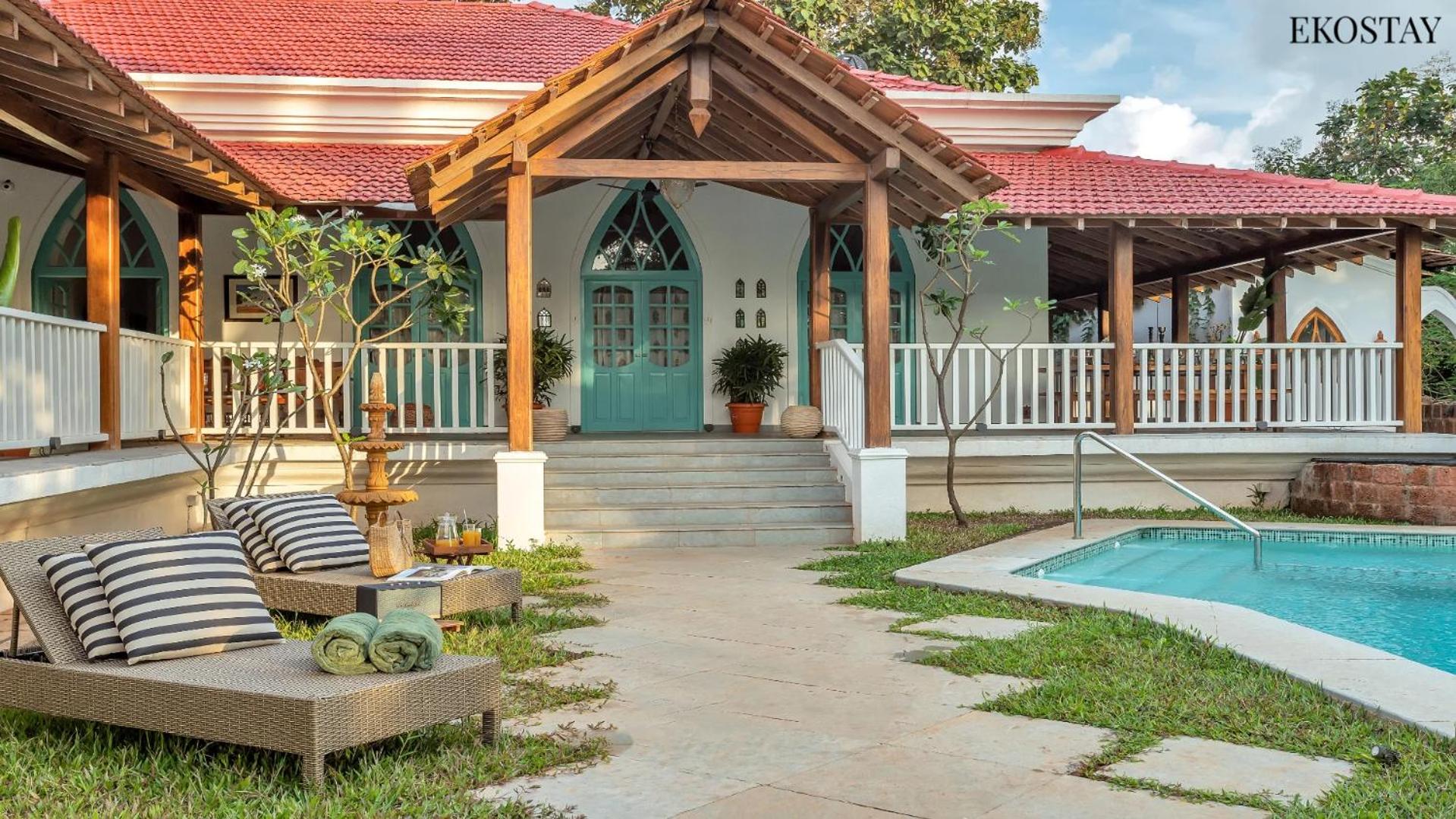EKOSTAY - Blue Tiffany Villa view 3