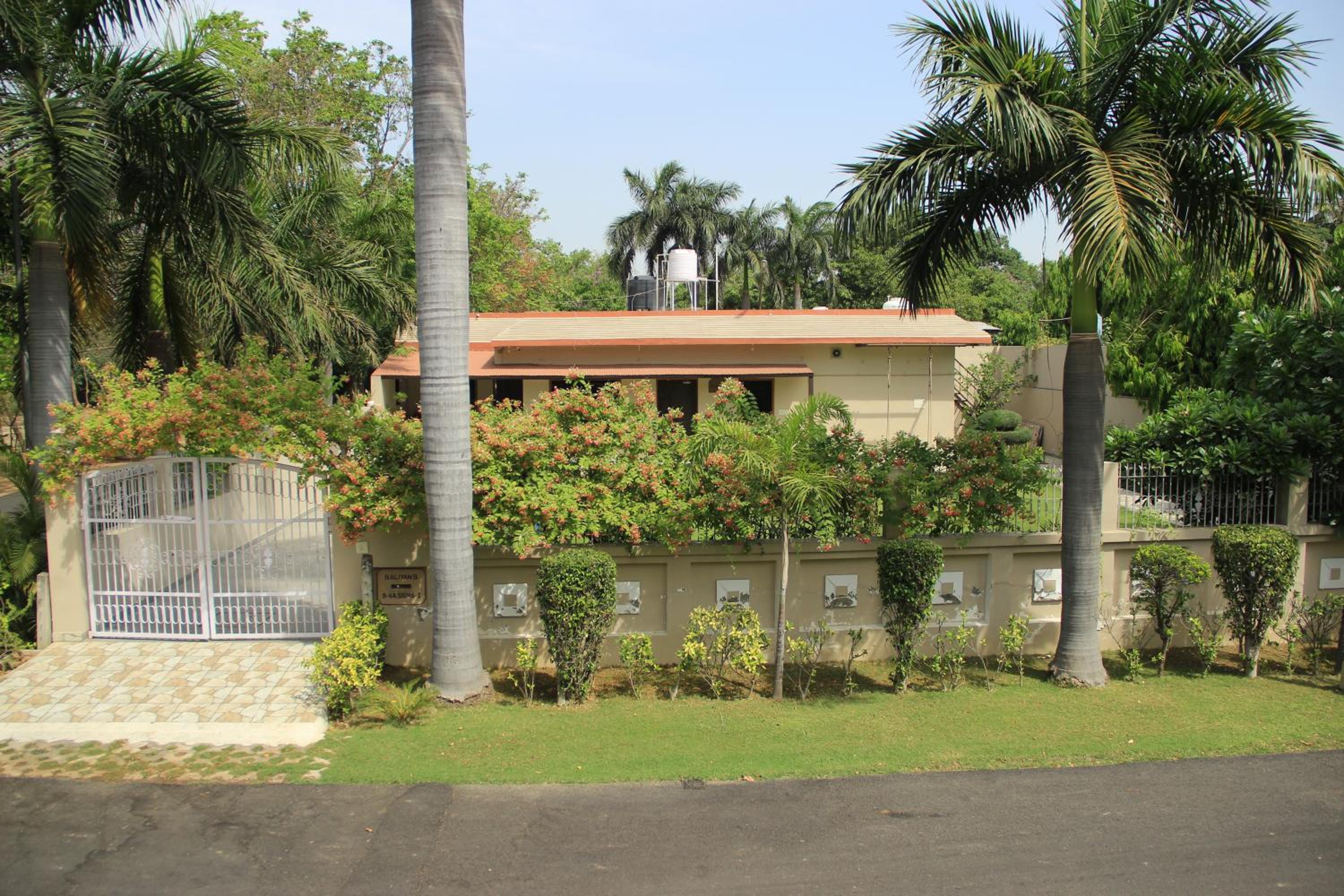 Zuri Holiday Home view 3