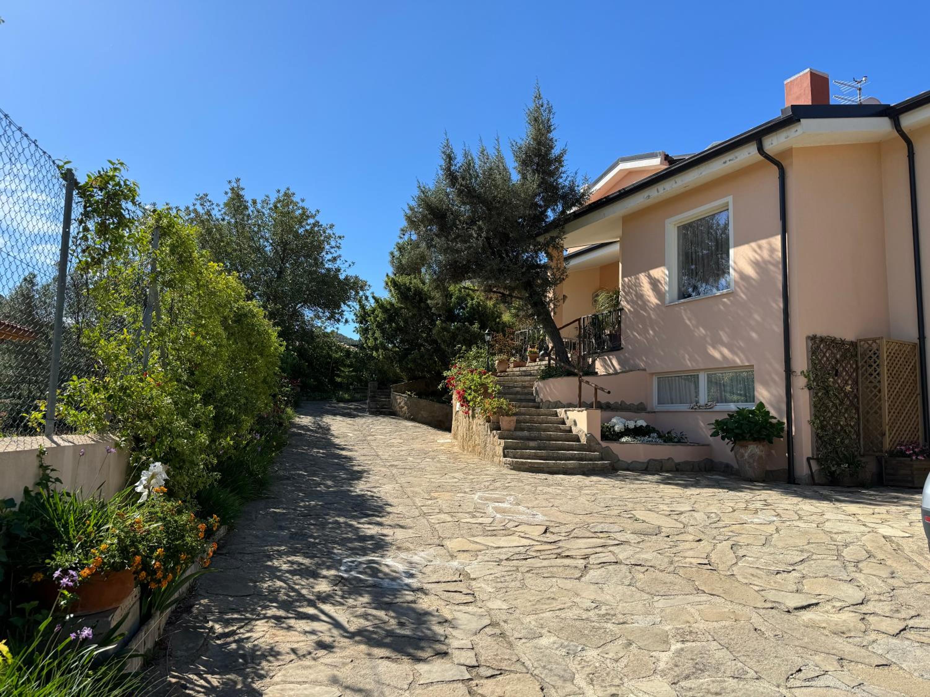 Hotel Villa Dei Fiori - Casa Vacanza