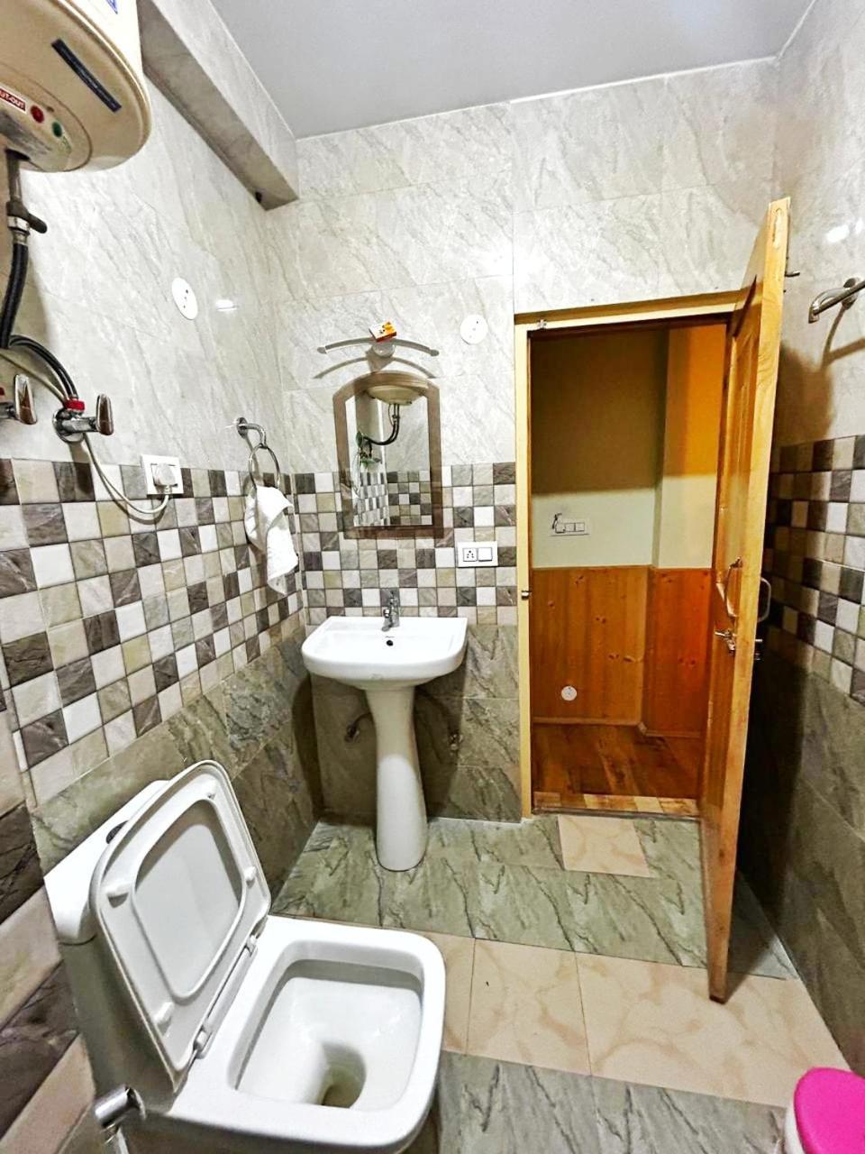 Photo 6