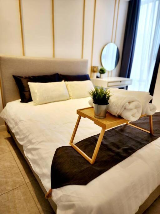 Bukit Bintang Pavillion Skypool 1Bedroom 4pax