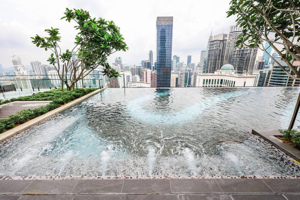 Bukit Bintang Pavillion Skypool 1Bedroom 4pax
