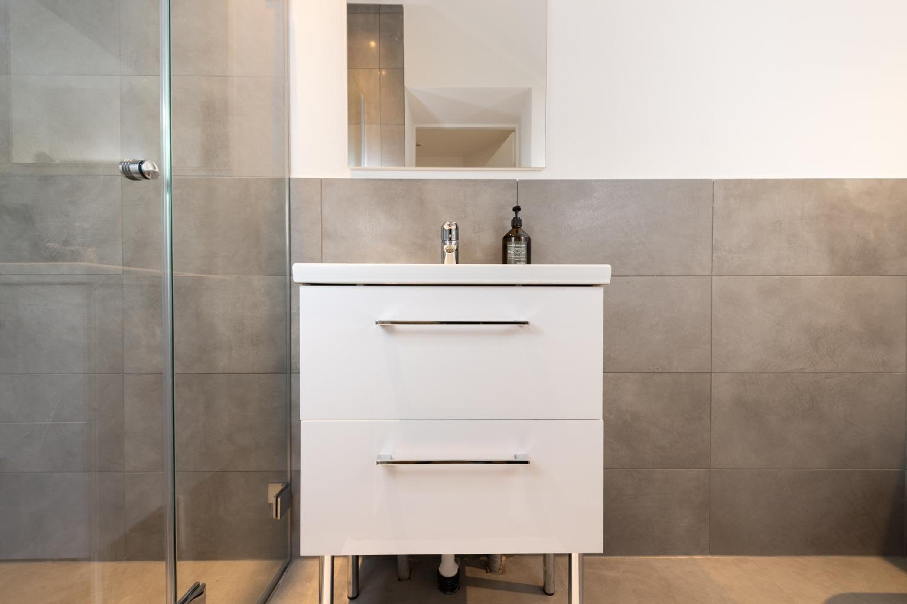 Central Nests - Modernes Apartment mit zwei Bädern