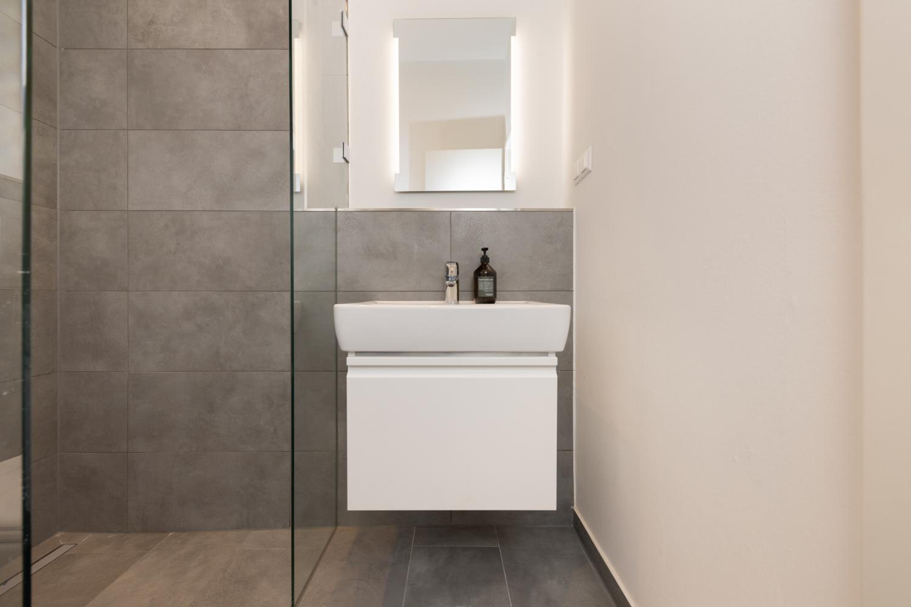 Central Nests - Modernes Apartment mit zwei Bädern