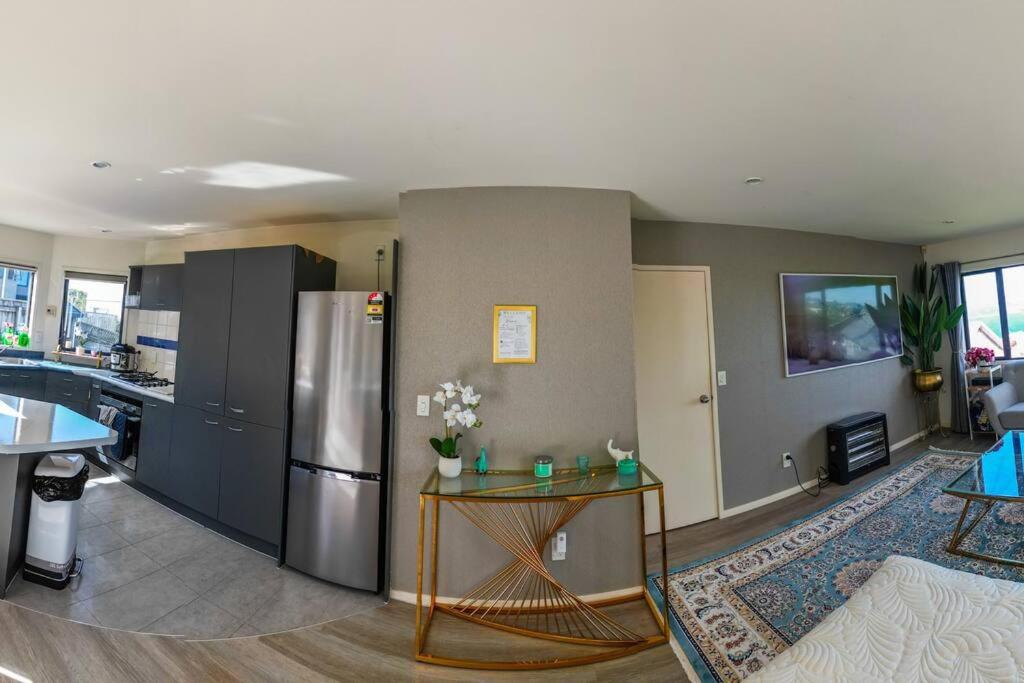 Scenic Haven Warm, ethnic charm view 3