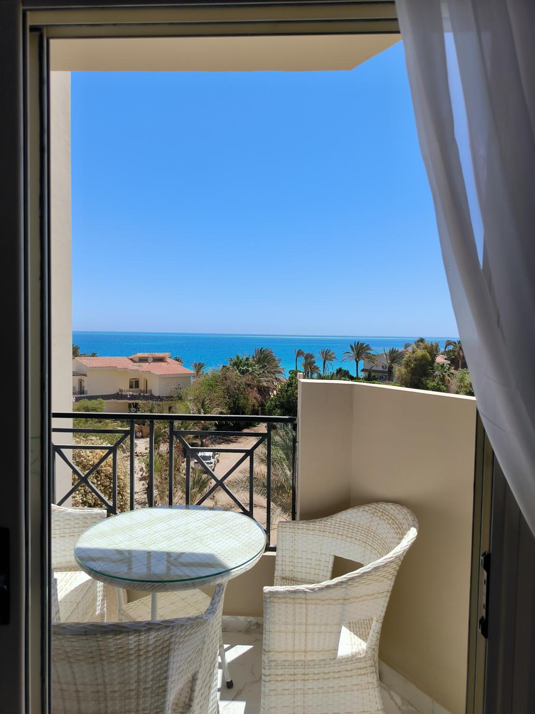 Terracotta studio with amazing beach and sea view