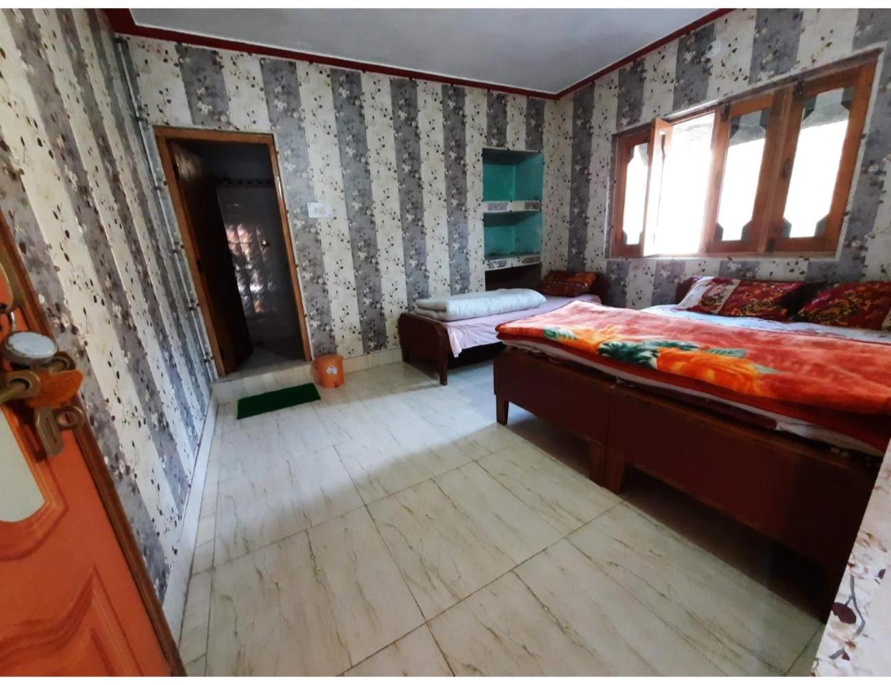Dayara homestay,, Raithal view 3