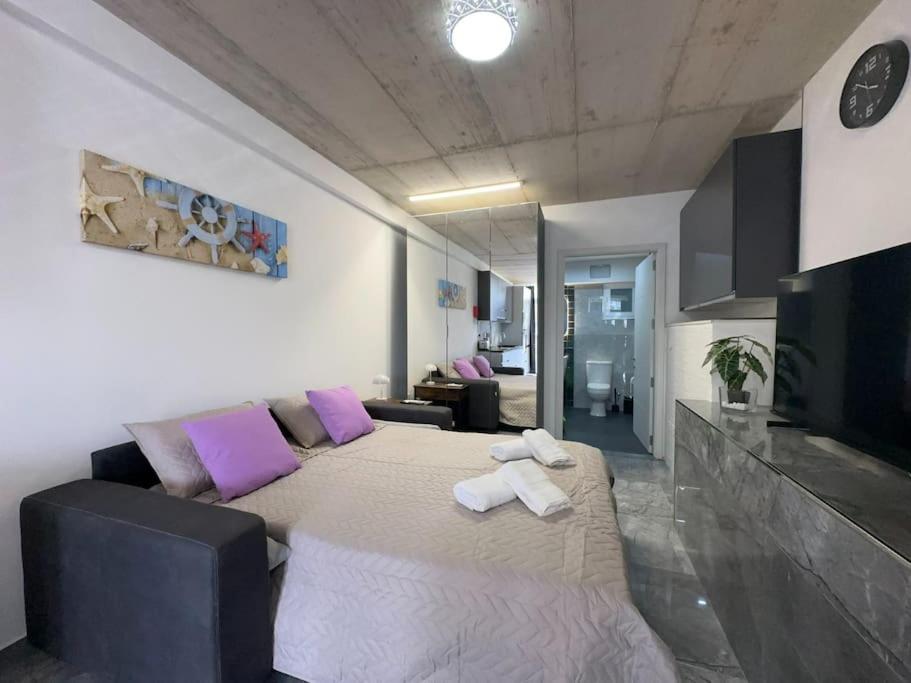 NEW Seafront Studio-St Julian's photo 3
