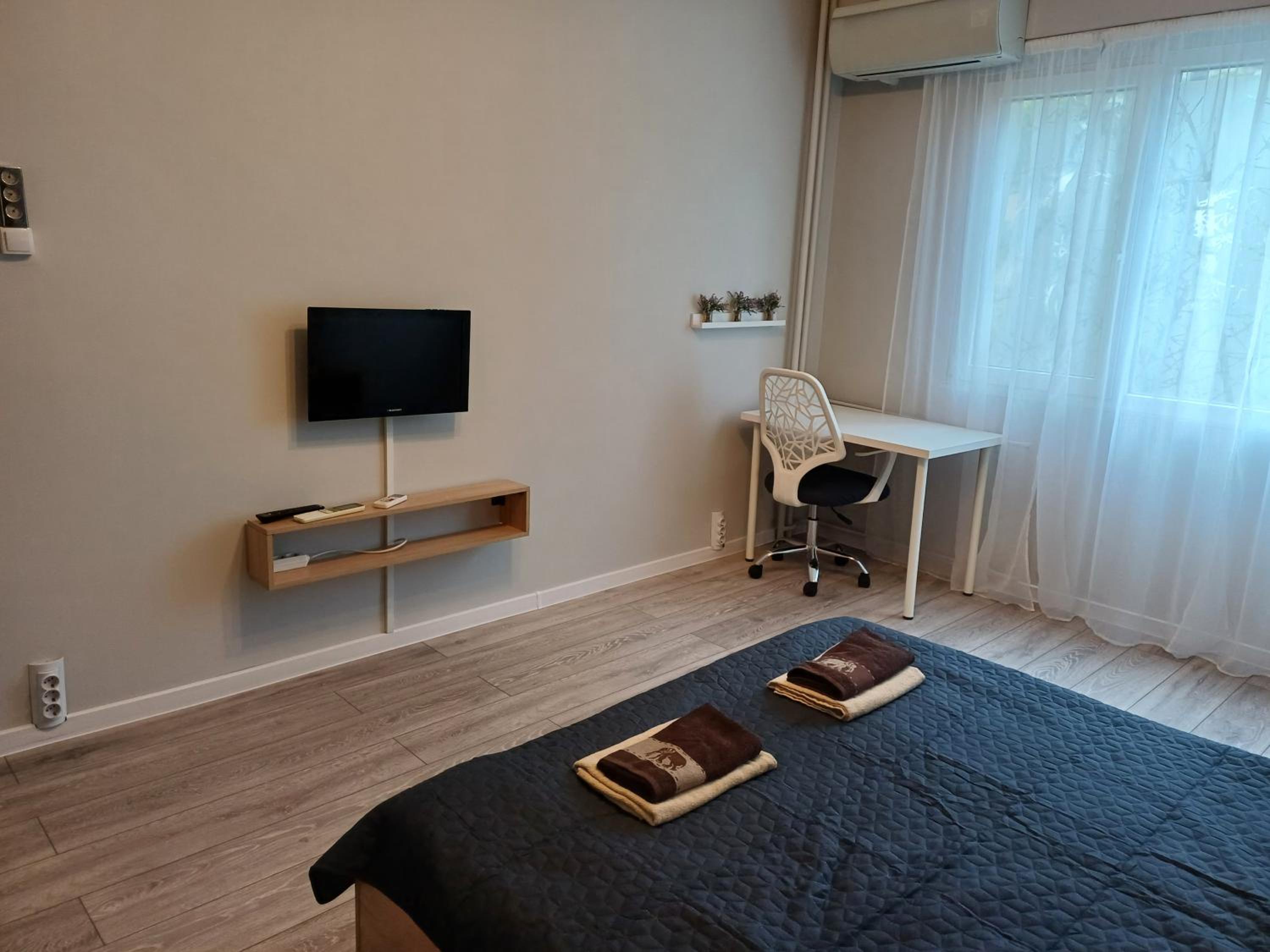 Maya's Airport Apartment
