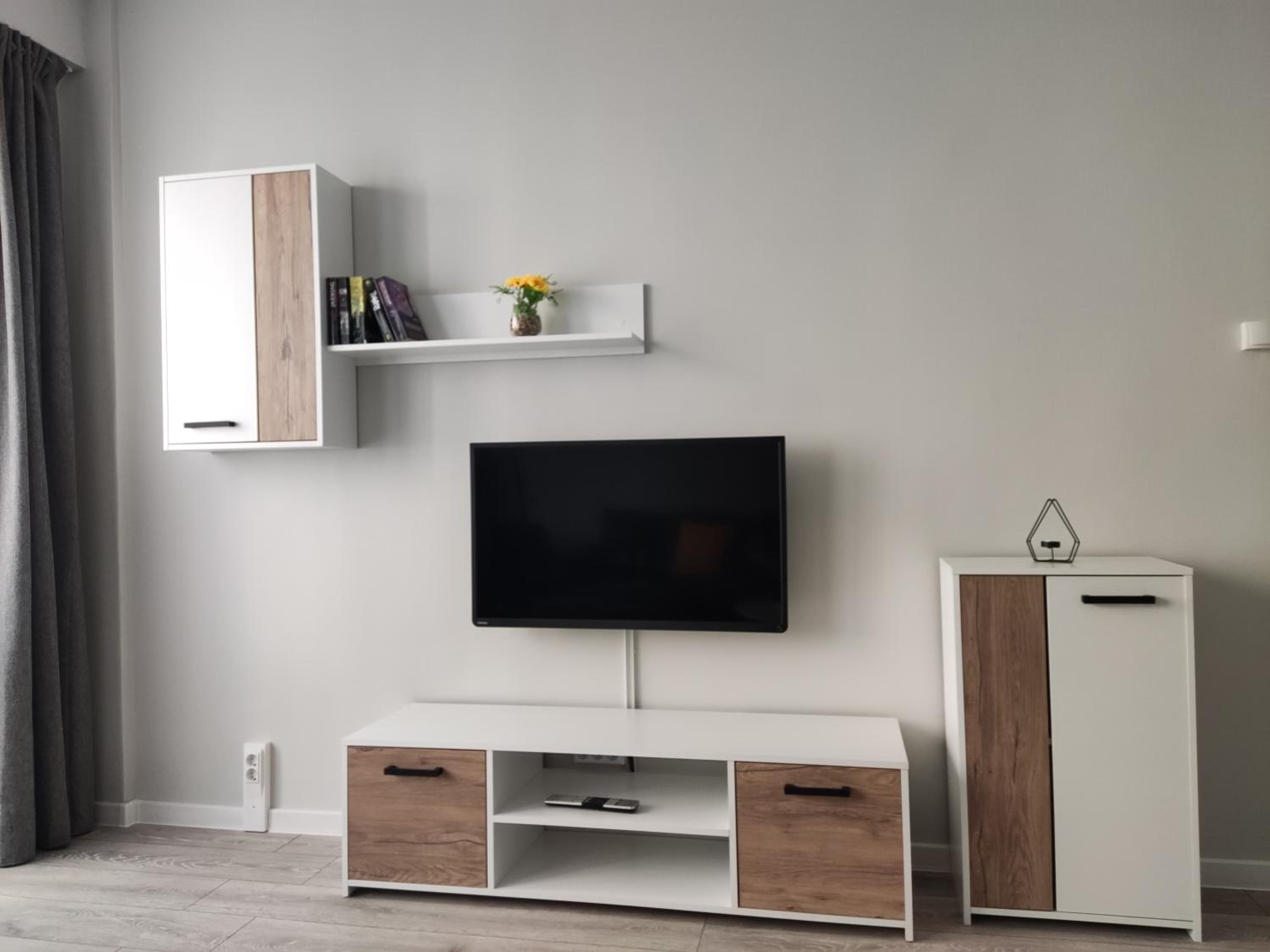 Maya's Airport Apartment