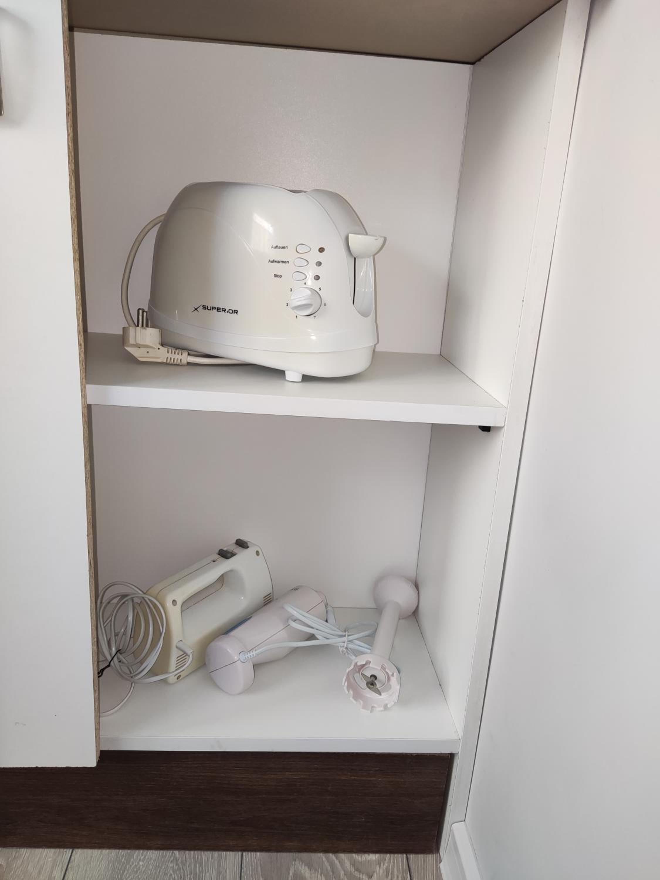 Maya's Airport Apartment
