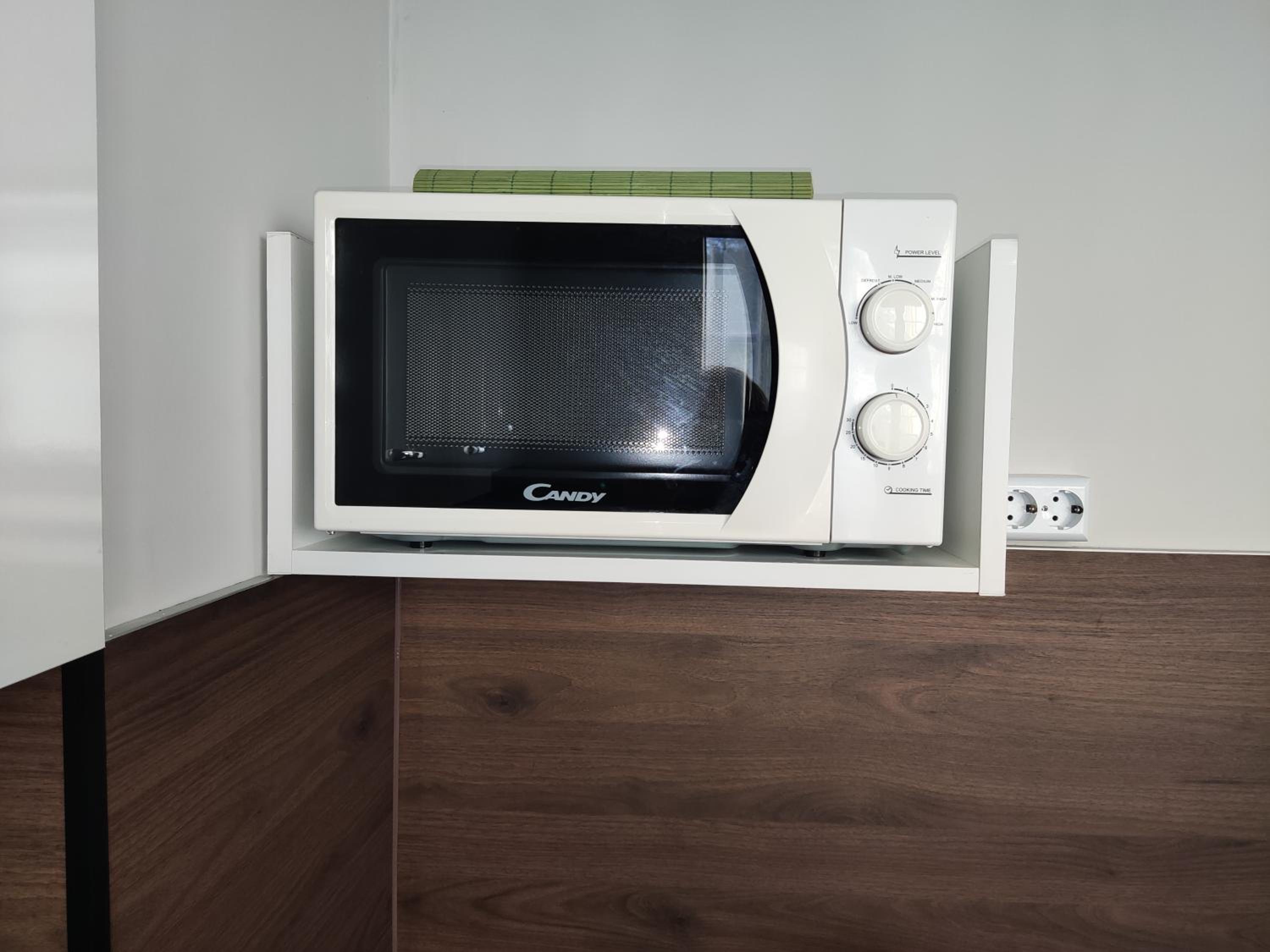 Maya's Airport Apartment