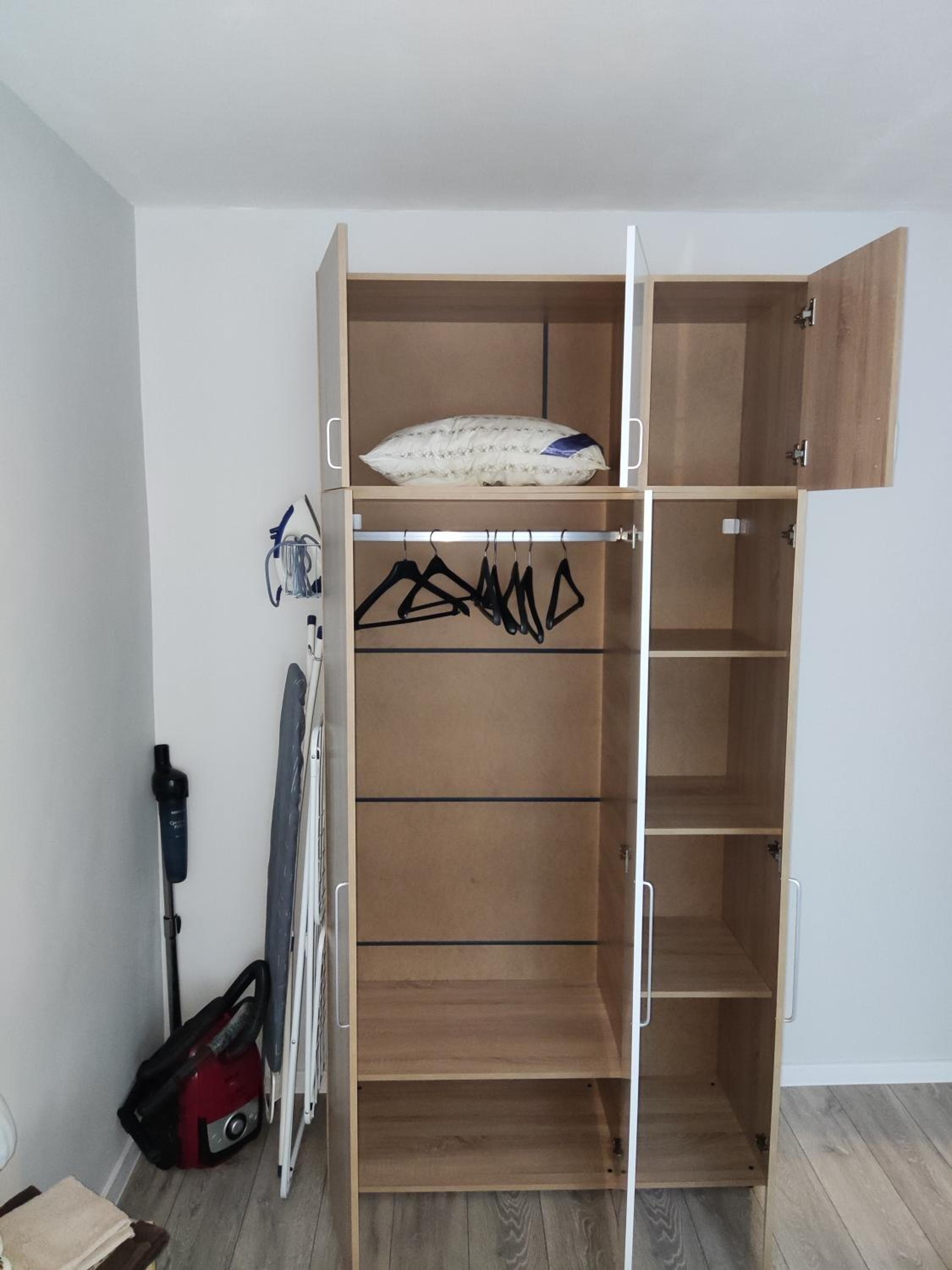 Maya's Airport Apartment
