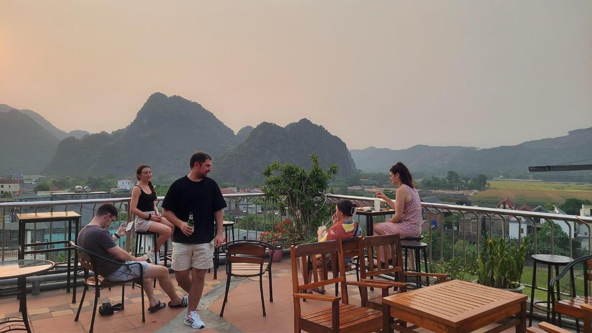Phong Nha Jasmine Hostel & Roof Top Bar view 2