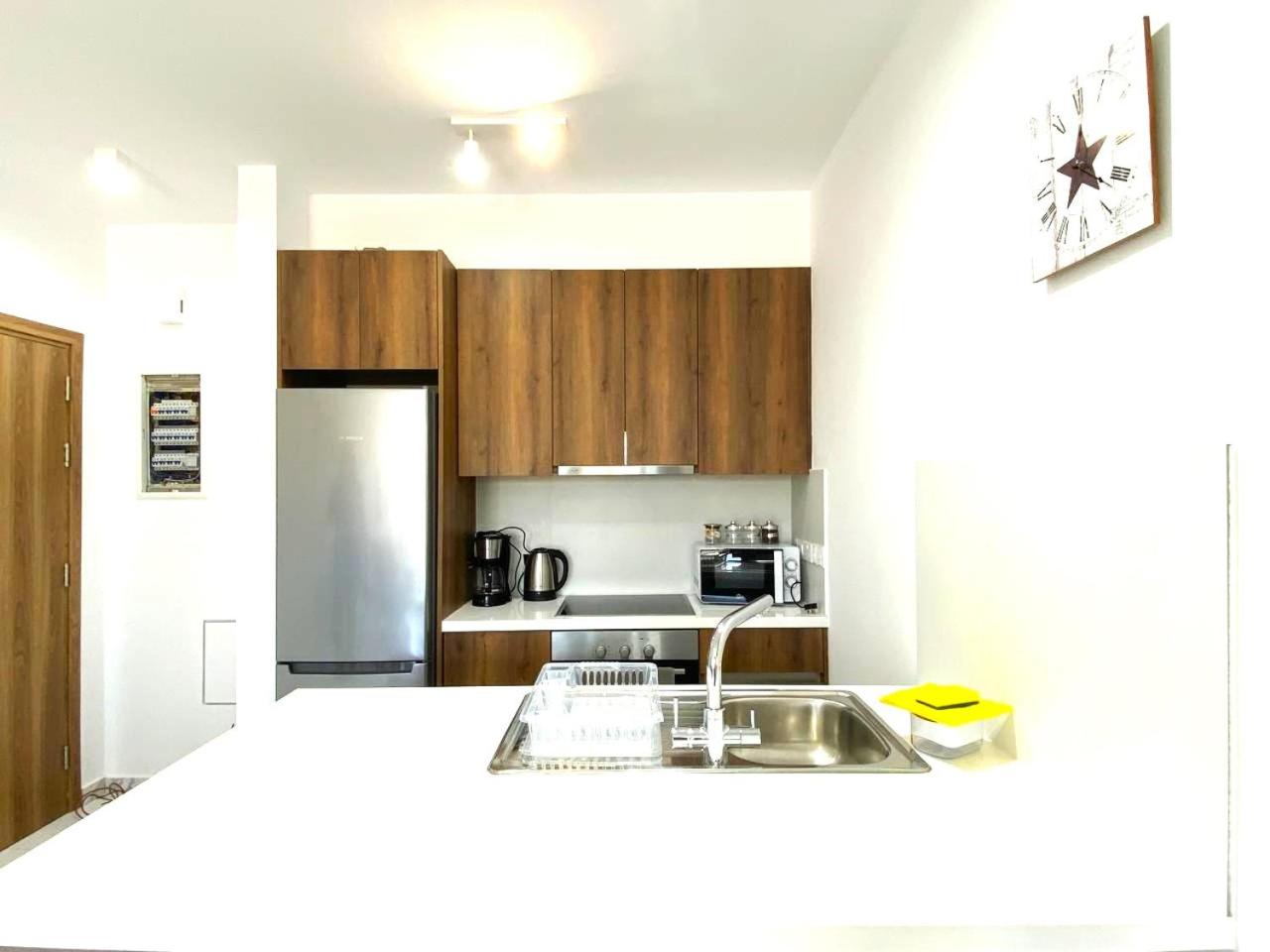 H&O New 4 Seasons Apartment Universal