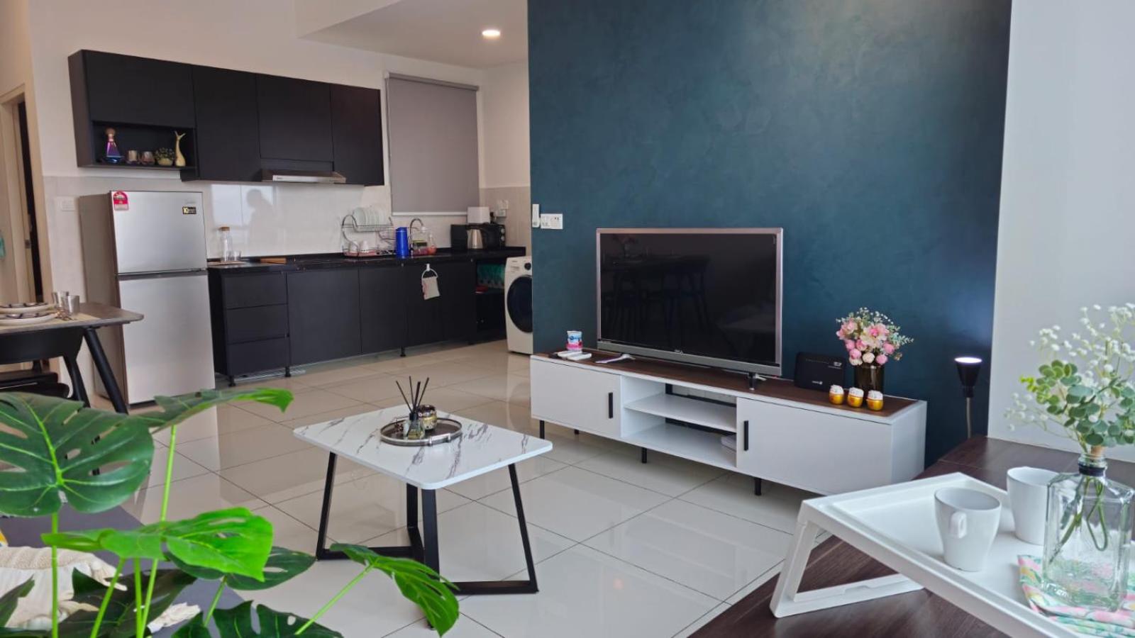 NEW Sunway Greenfield Home 2-6pax 5mins to Sunway Pyramid view 2