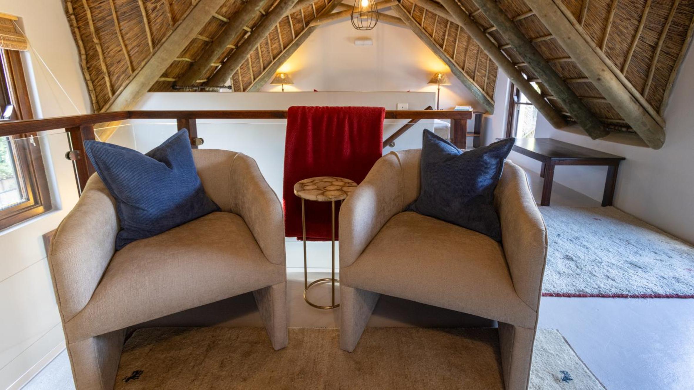 Serene, Thatched Apartment in Noordhoek, Cape Town view 4