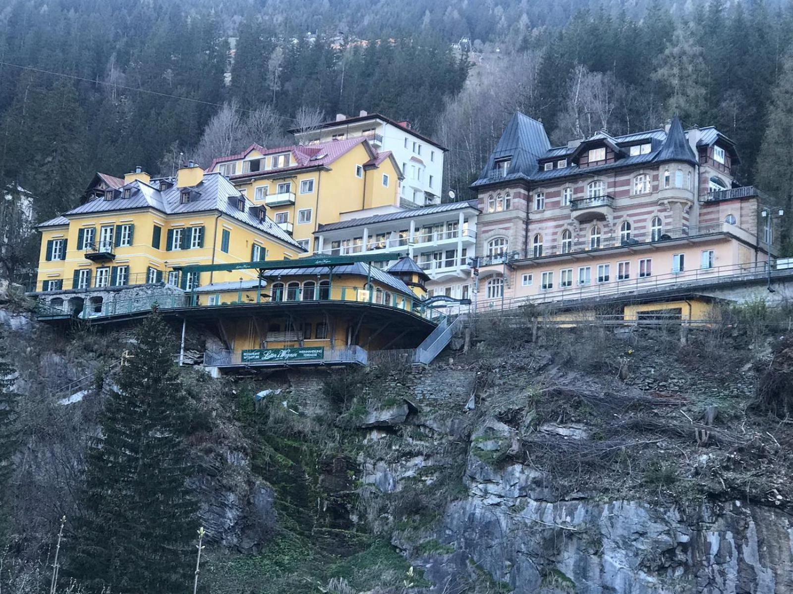 Haus Lothringen, TOP 8
