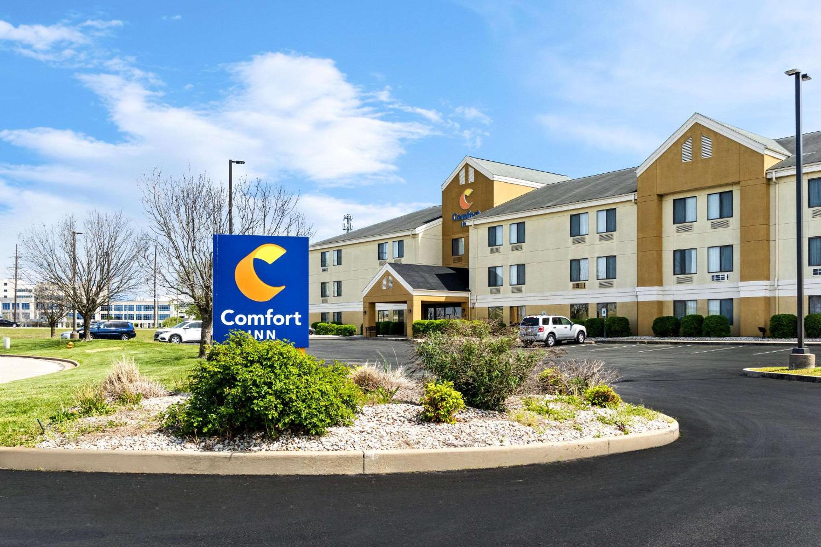 Hotel Comfort Inn East - Image 1