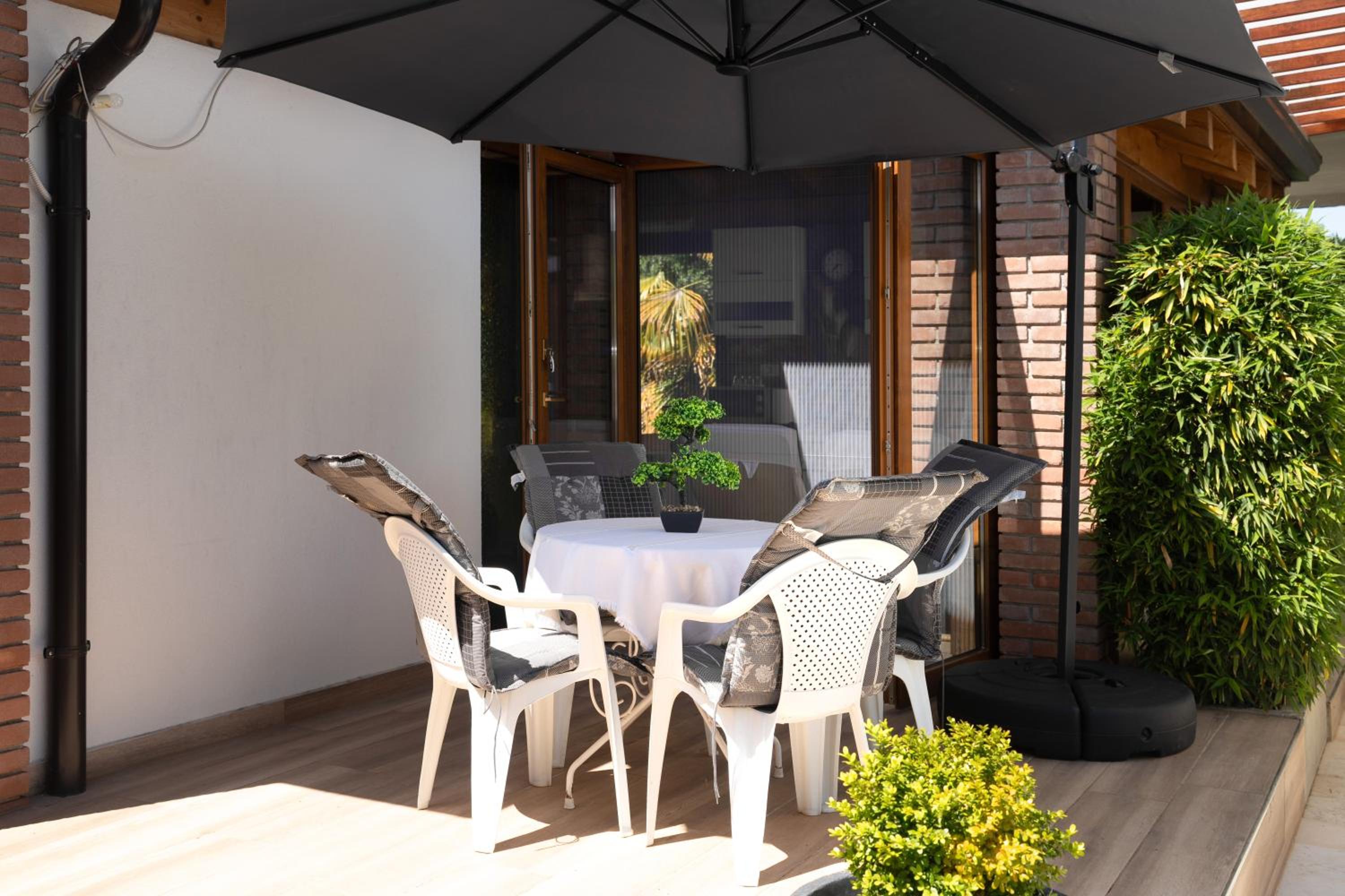 Palmira Apartments