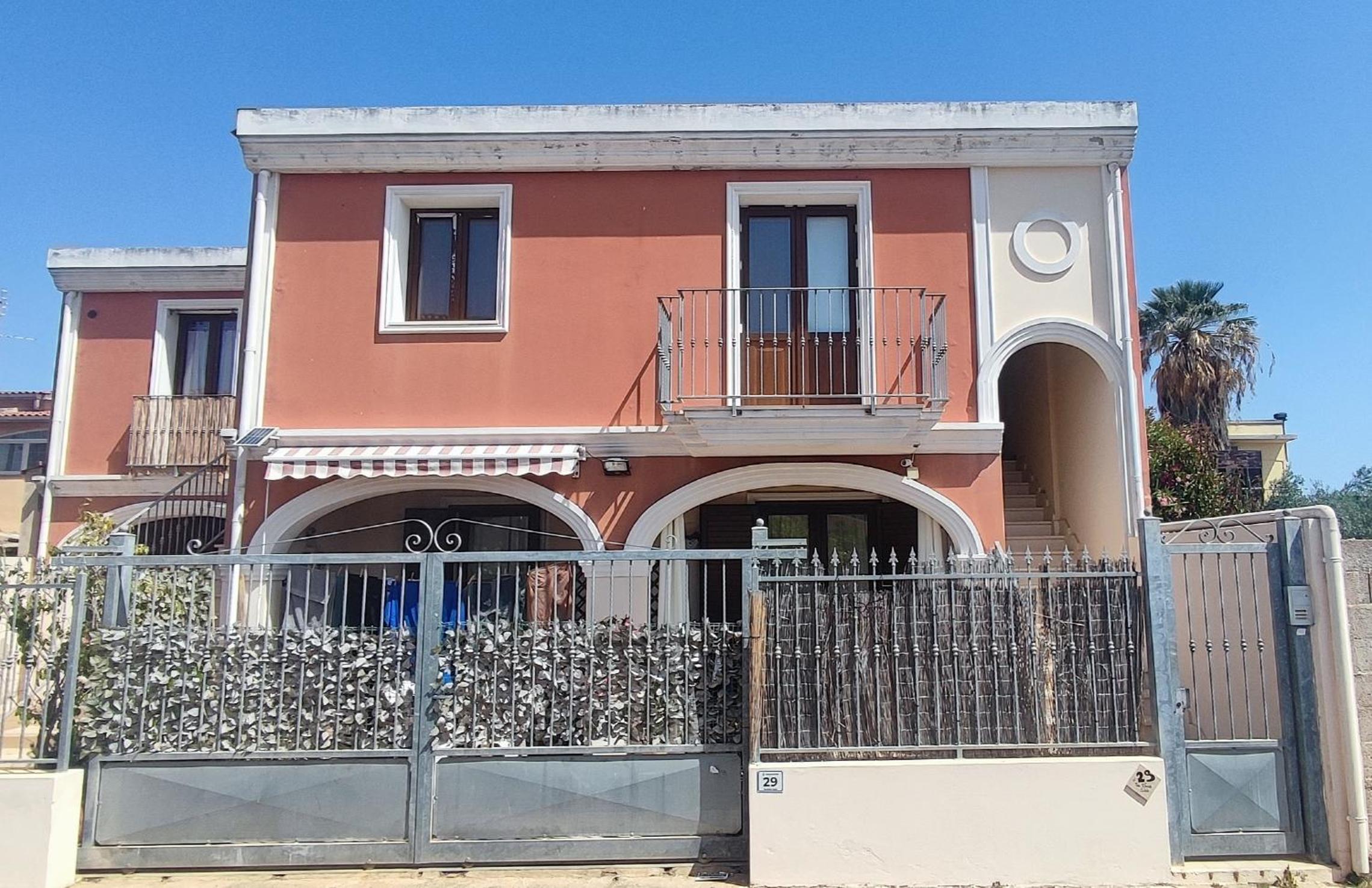 Isola's Apartments view 3