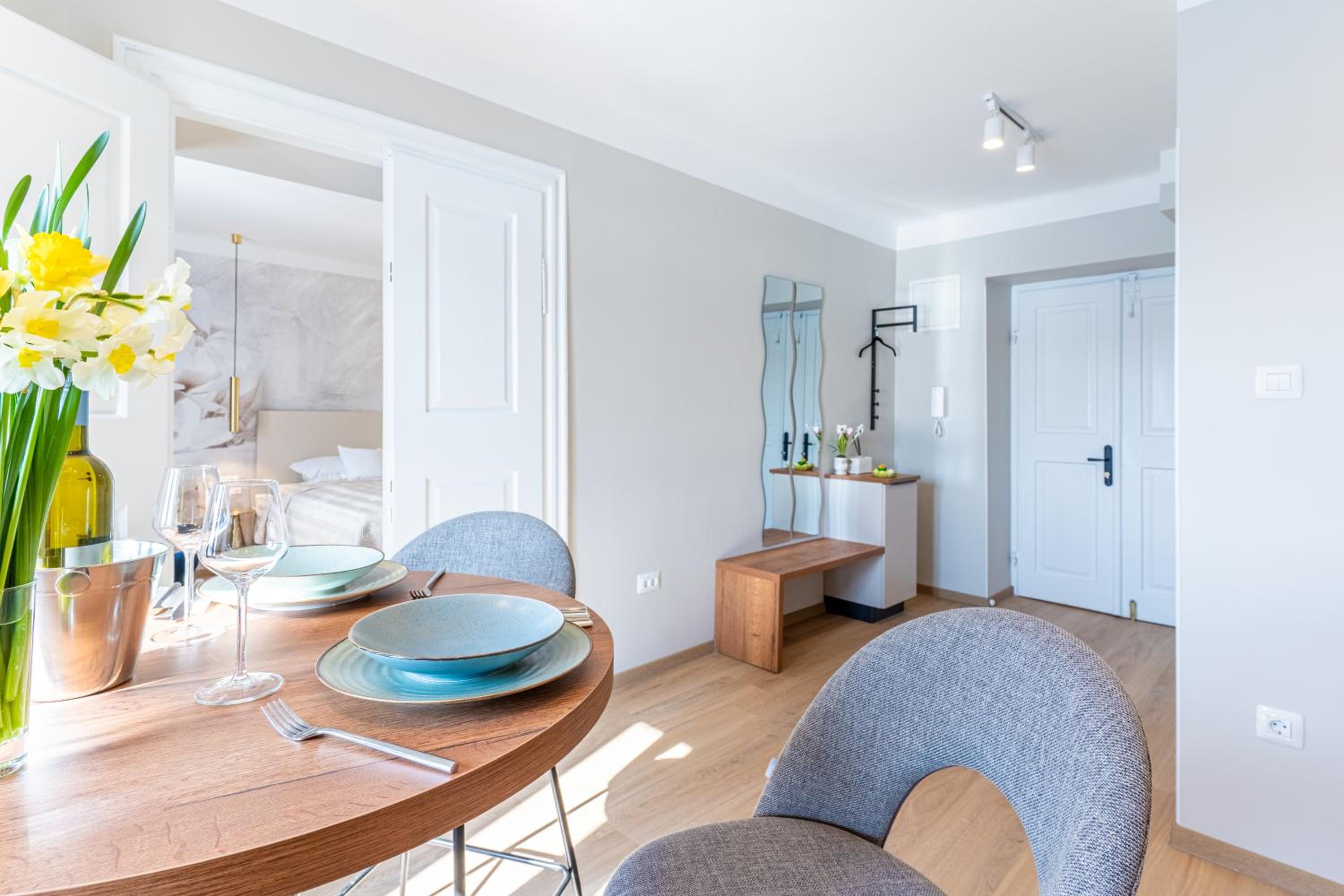 Bella Vista en Cres — dining