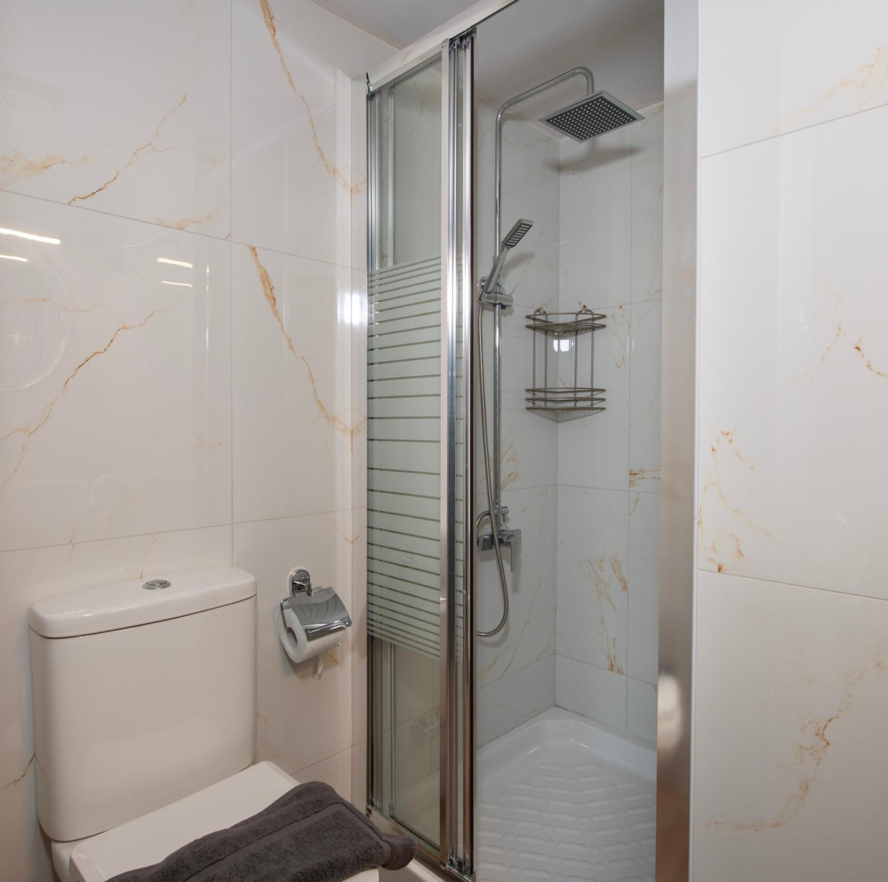 7thHeaven Luxury aprts view 3