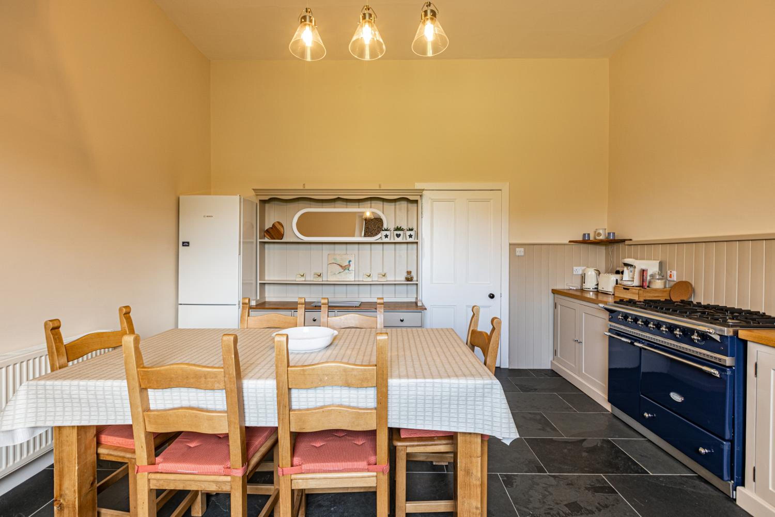 Lower Tweedknowe - ground floor villa Melrose