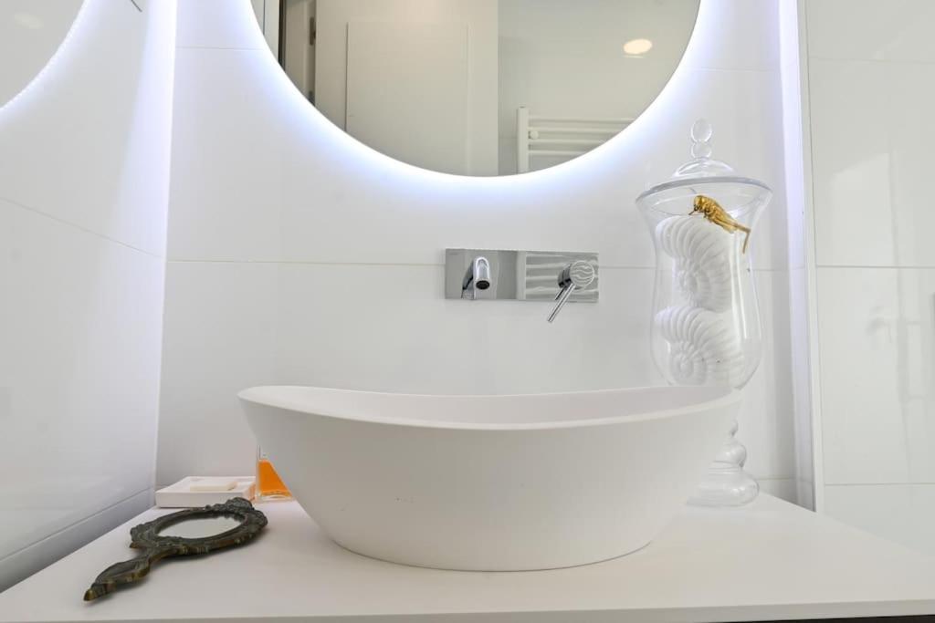 For You Rentals Bernabeu Stadium TEMPORAL Centro Madrid ACE350 view 3