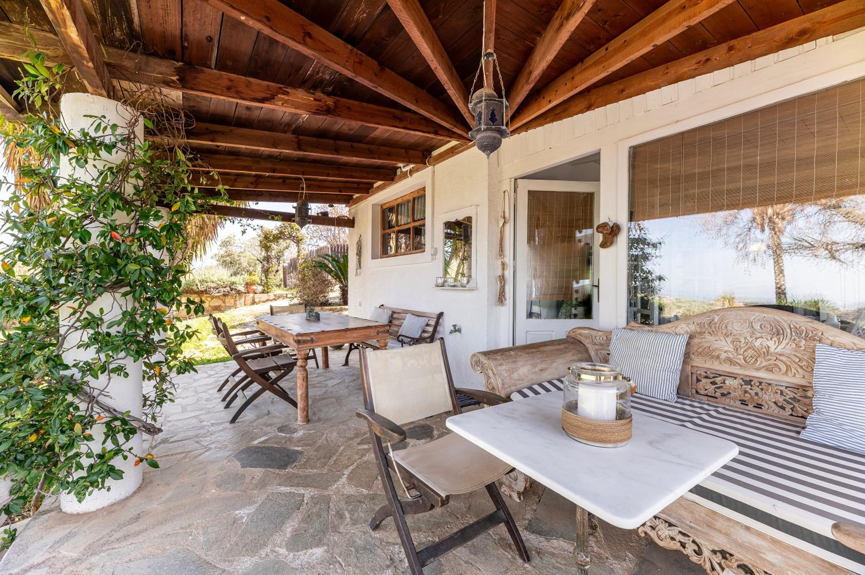 Paradiso Vintage Villa: Traditional 1944 Gem view 2