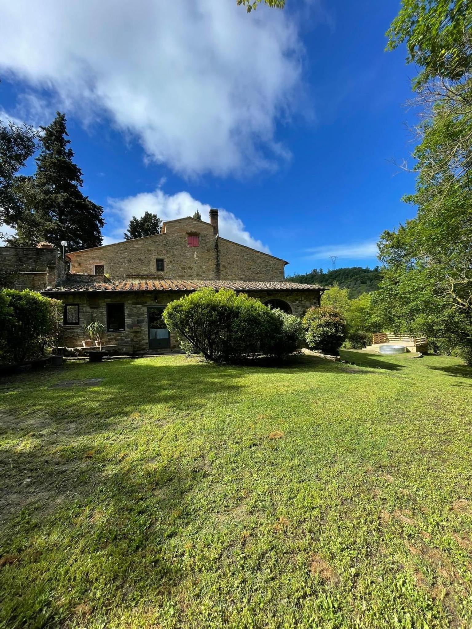 Casa nel bosco il Grottone