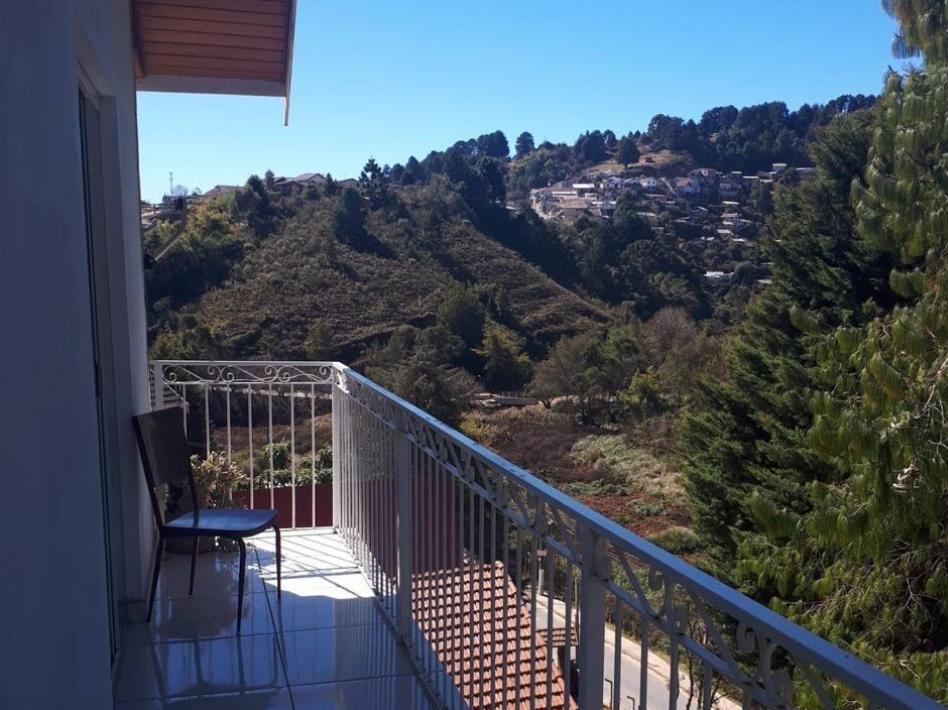 Casa espaçosa e aconchegante com lareira em Campos do Jordão