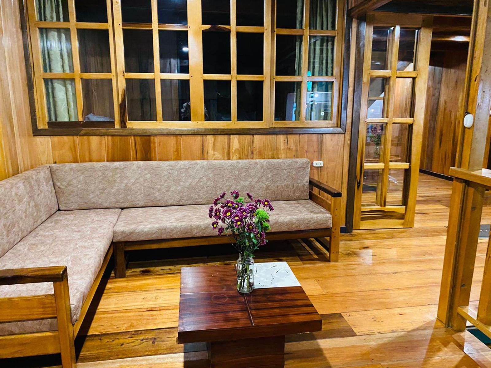 Guayabo Hostal Mindo